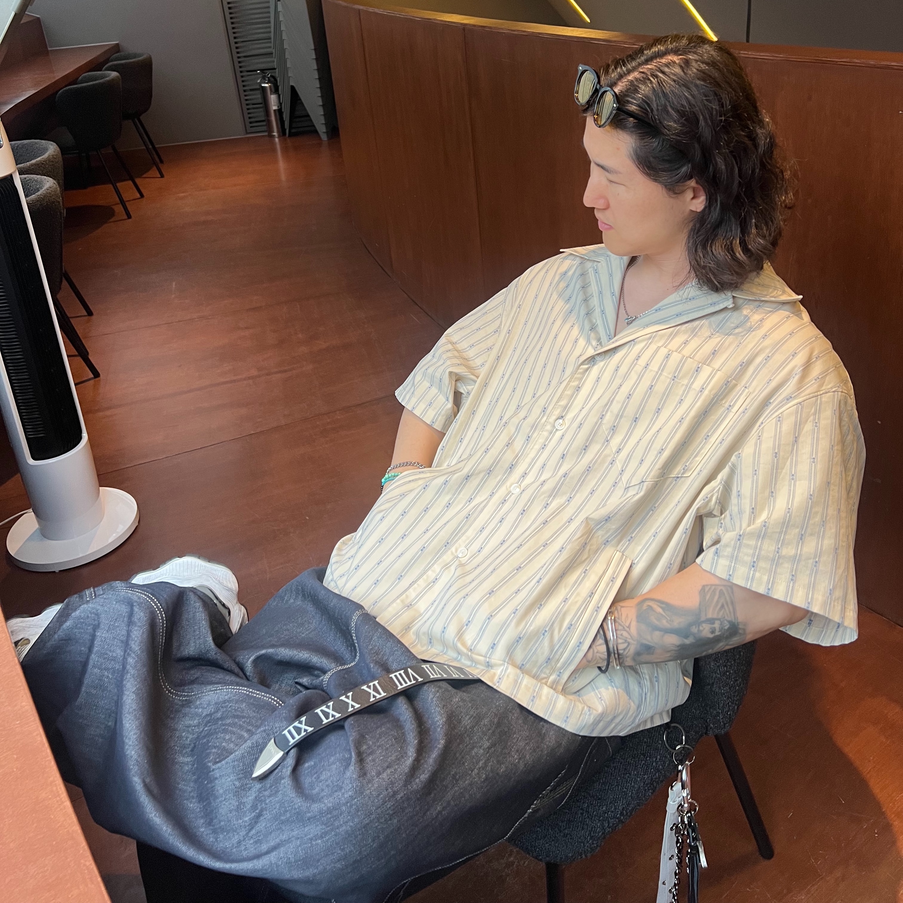 Nonnod Vacation Shirt Yellow Stipe, Balenciaga Cargo Sneakers White Grey 착용 스타일 - 7