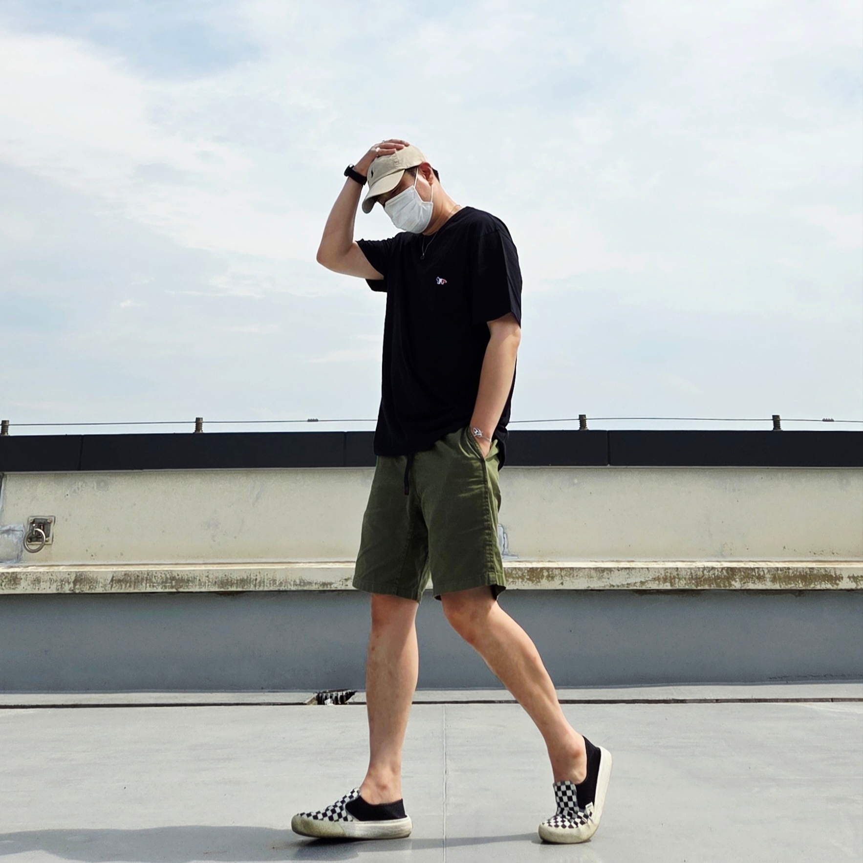 [20% 적립] Polo Ralph Lauren Cotton Chino Baseball Cap Nubuck Relay Blue - 25SS, Maison Kitsune Tricolor Fox Patch Classic Pocket T-Shirt Black 착용 스타일 - 3