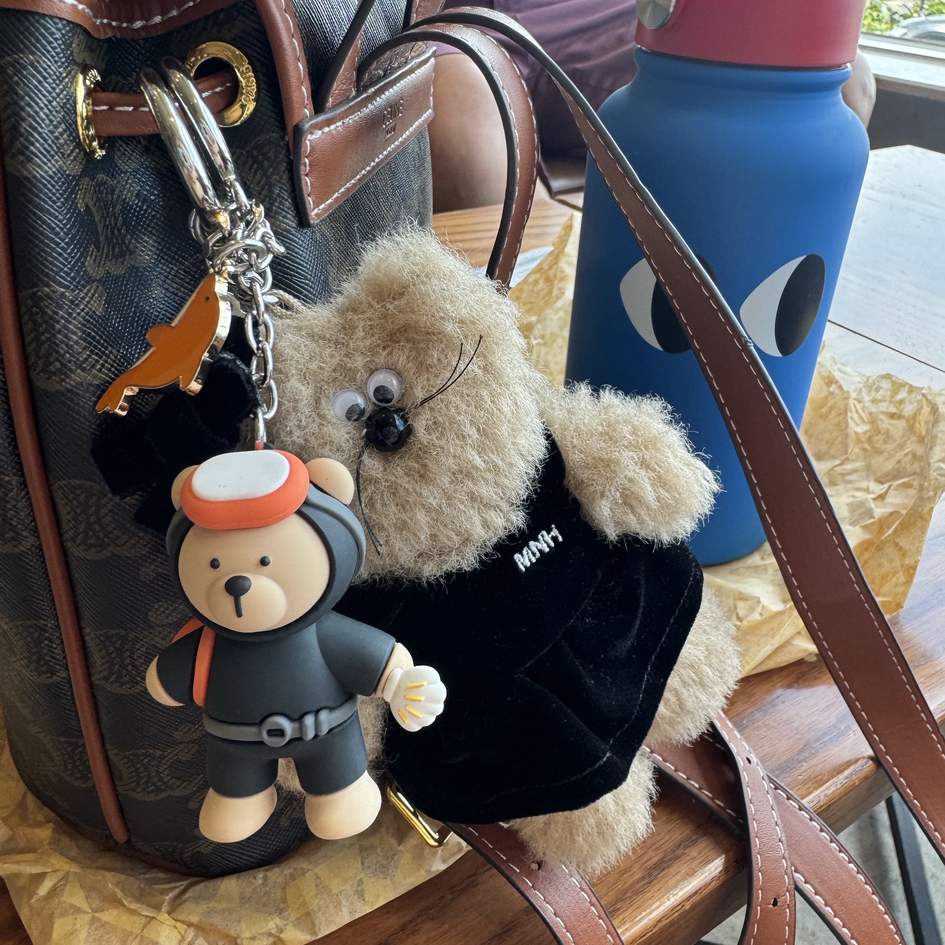 Starbucks Annyeong Jeju Bearista Keychain 착용 스타일