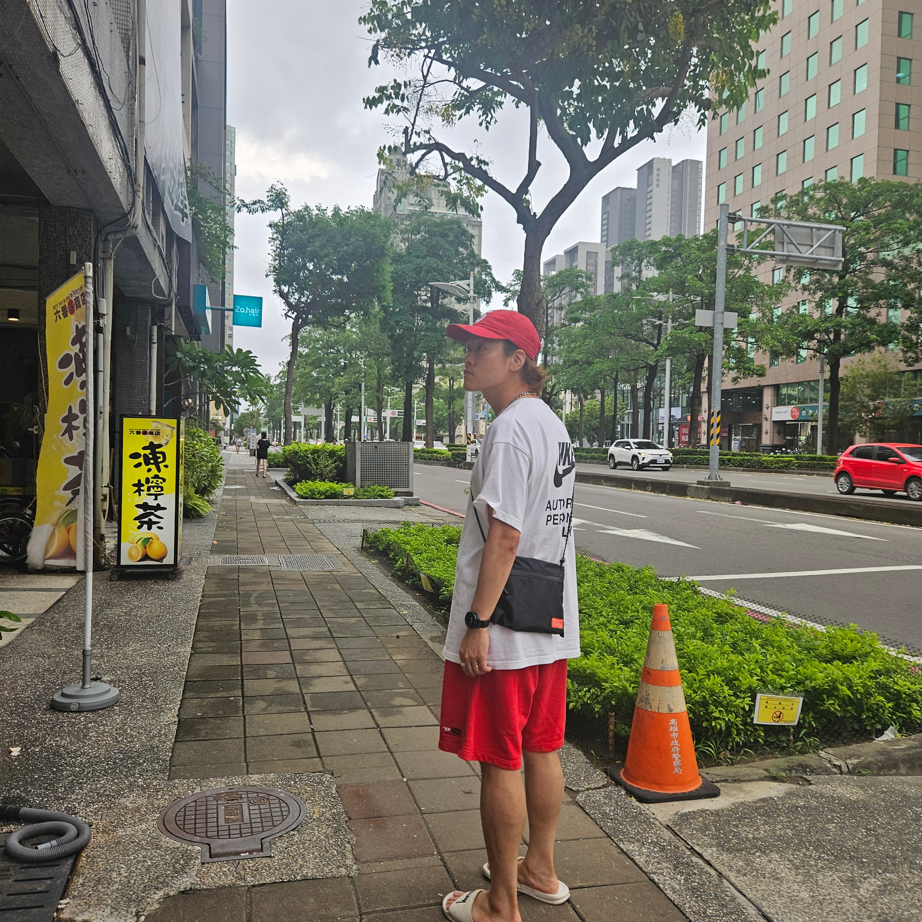 Supreme Seersucker S Logo 6-Panel Red - 24SS, Nike NSW Authorized Personnel T-Shirt White - Asia 착용 스타일 - 1