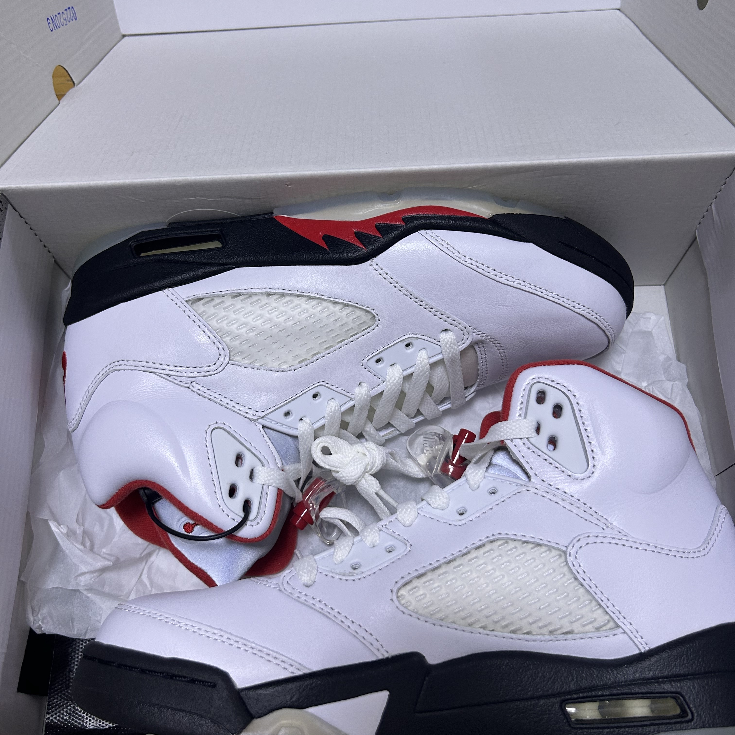 Jordan 5 Retro Fire Red Silver Tongue 2020 착용 스타일