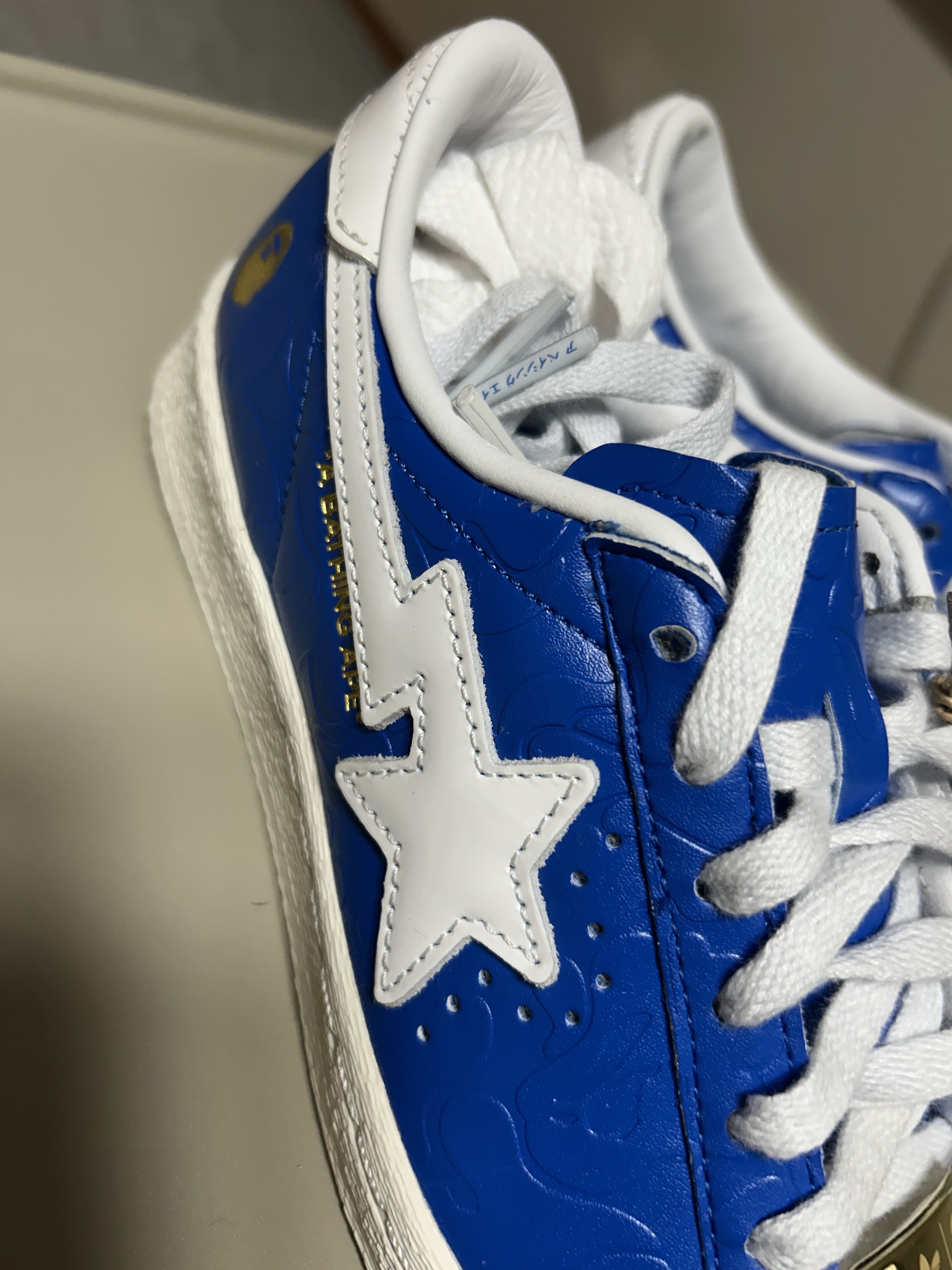 Adidas x BAPE Superstar Vintage Blue Cloud White 착용 스타일