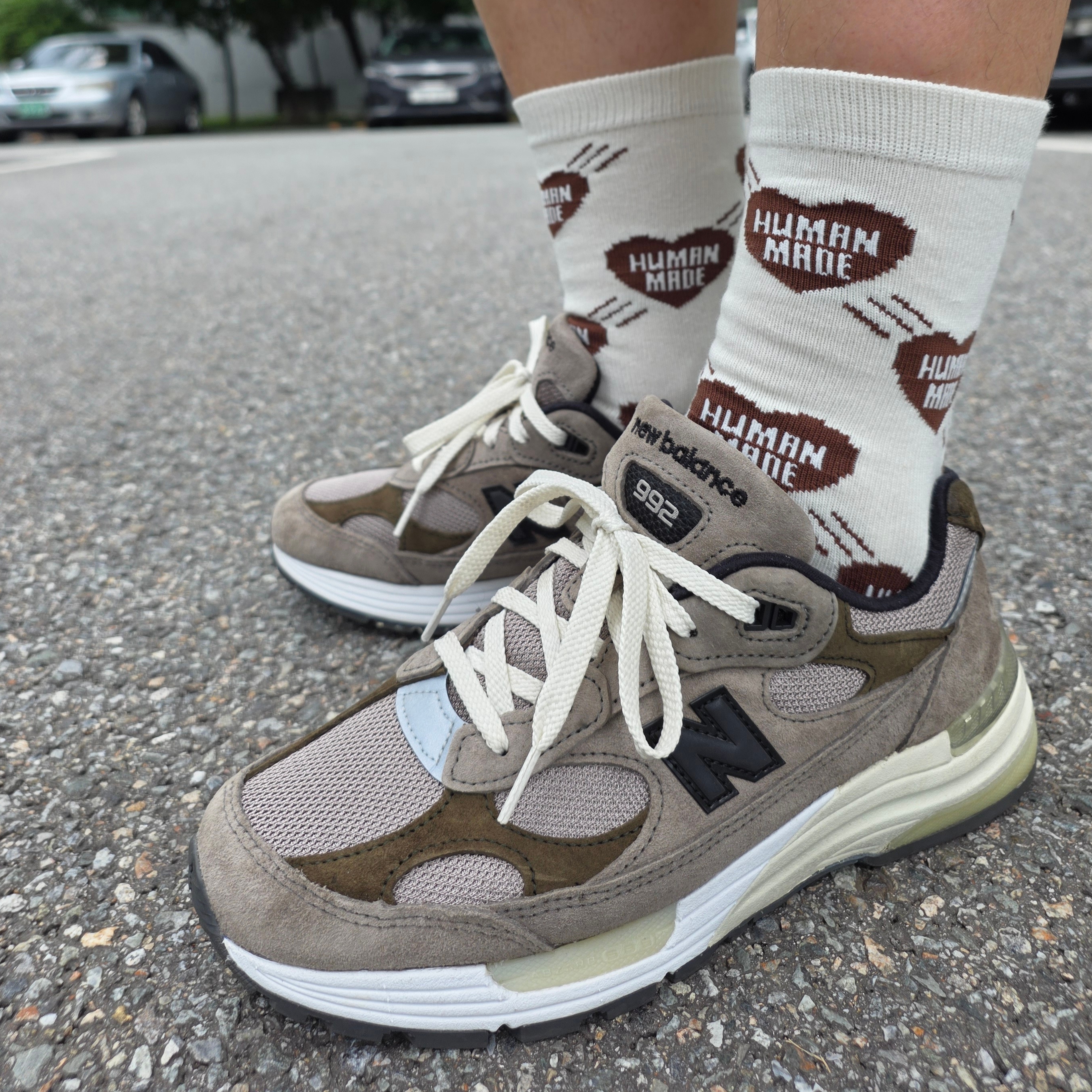 New Balance x JJJJound 992 Made in USA Grey 착용 스타일 - 1