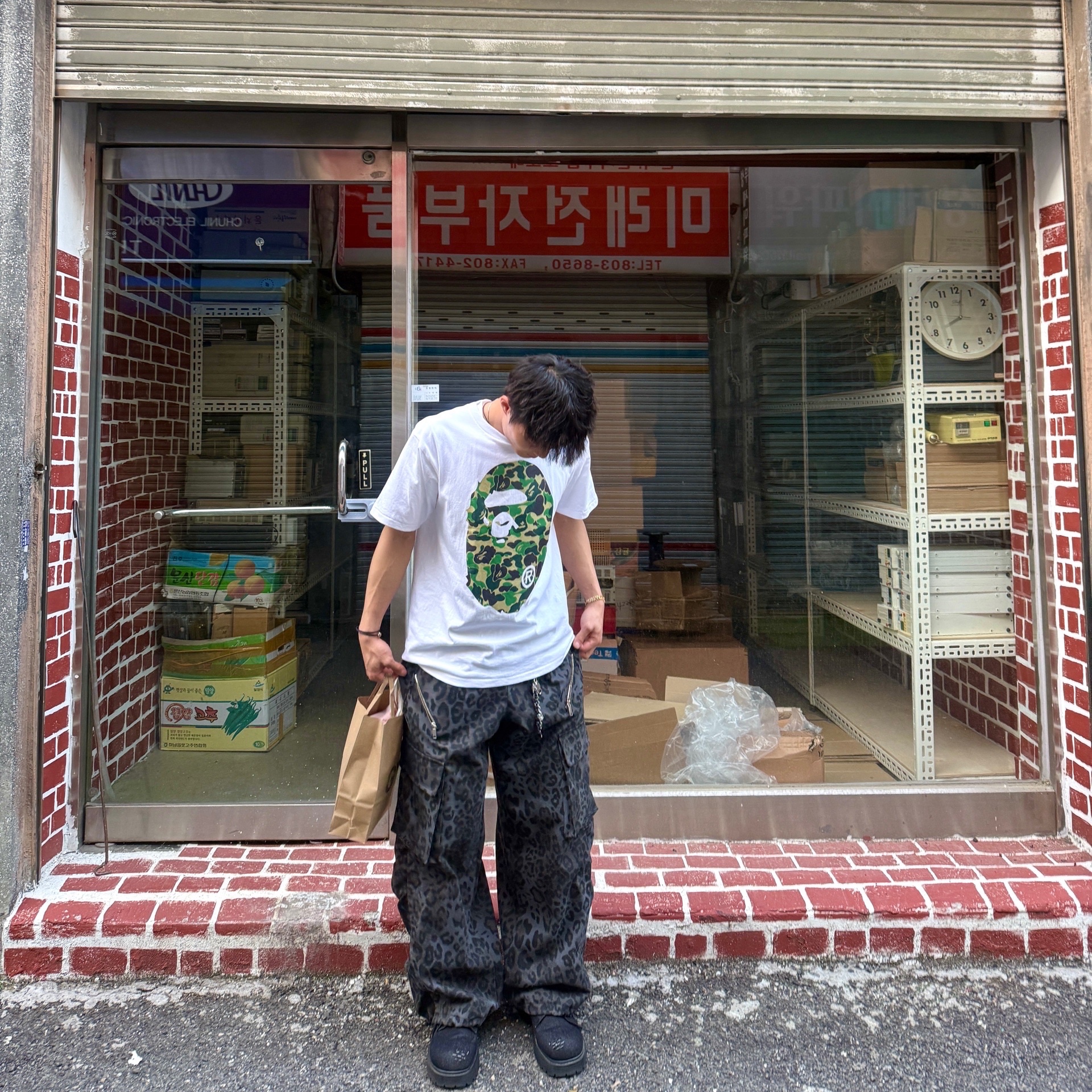 BAPE ABC Camo Big Ape Head T-Shirt White Green 착용 스타일