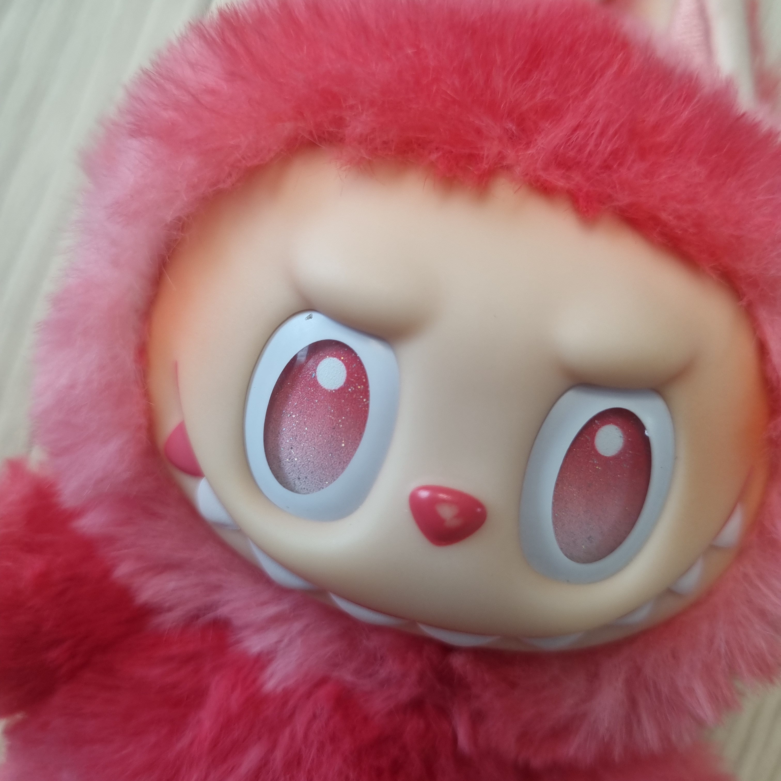Pop Mart Labubu The Monsters Highlight Series Love Keyring (Opened Case) 착용 스타일