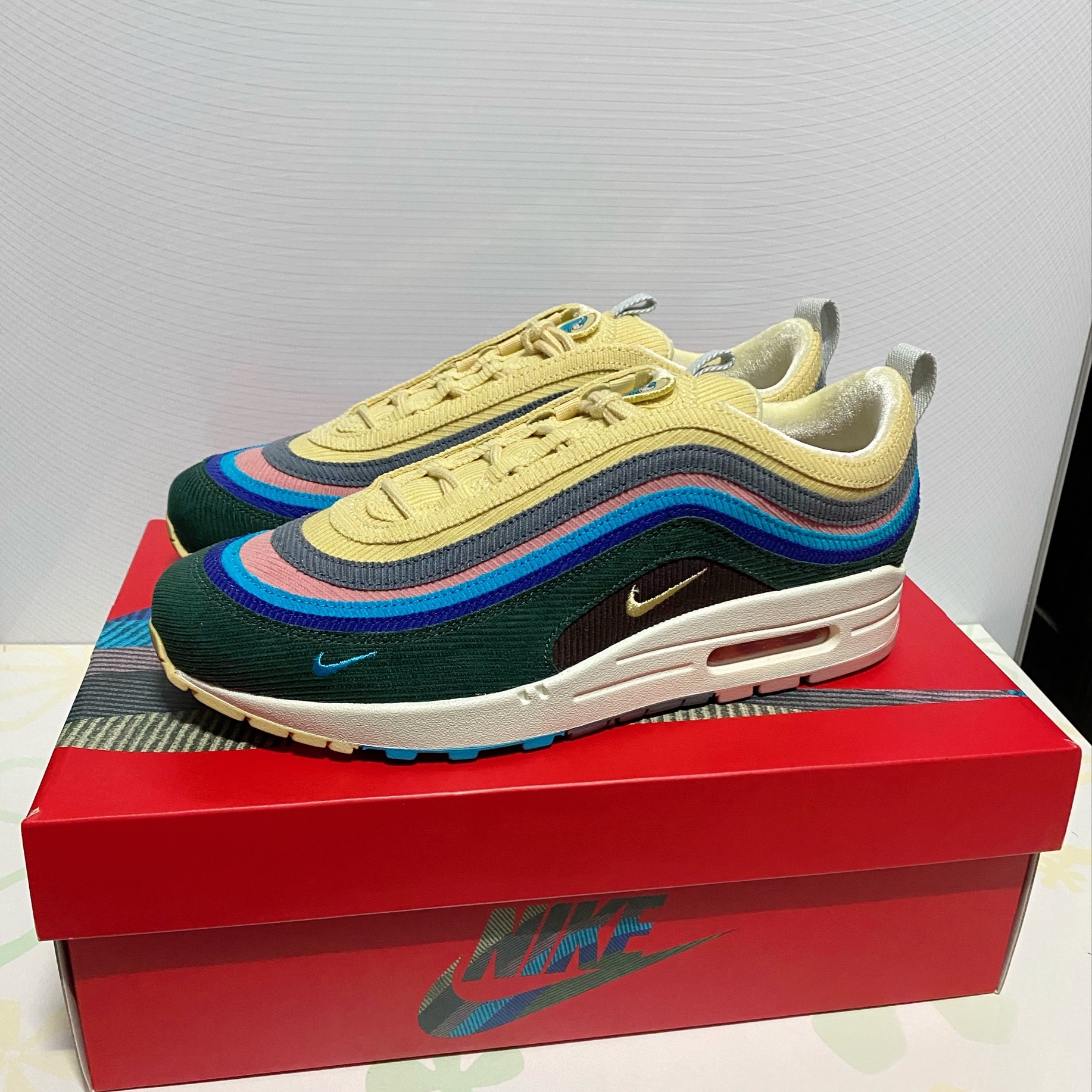 Nike x Sean Wotherspoon Air Max 1/97 착용 스타일