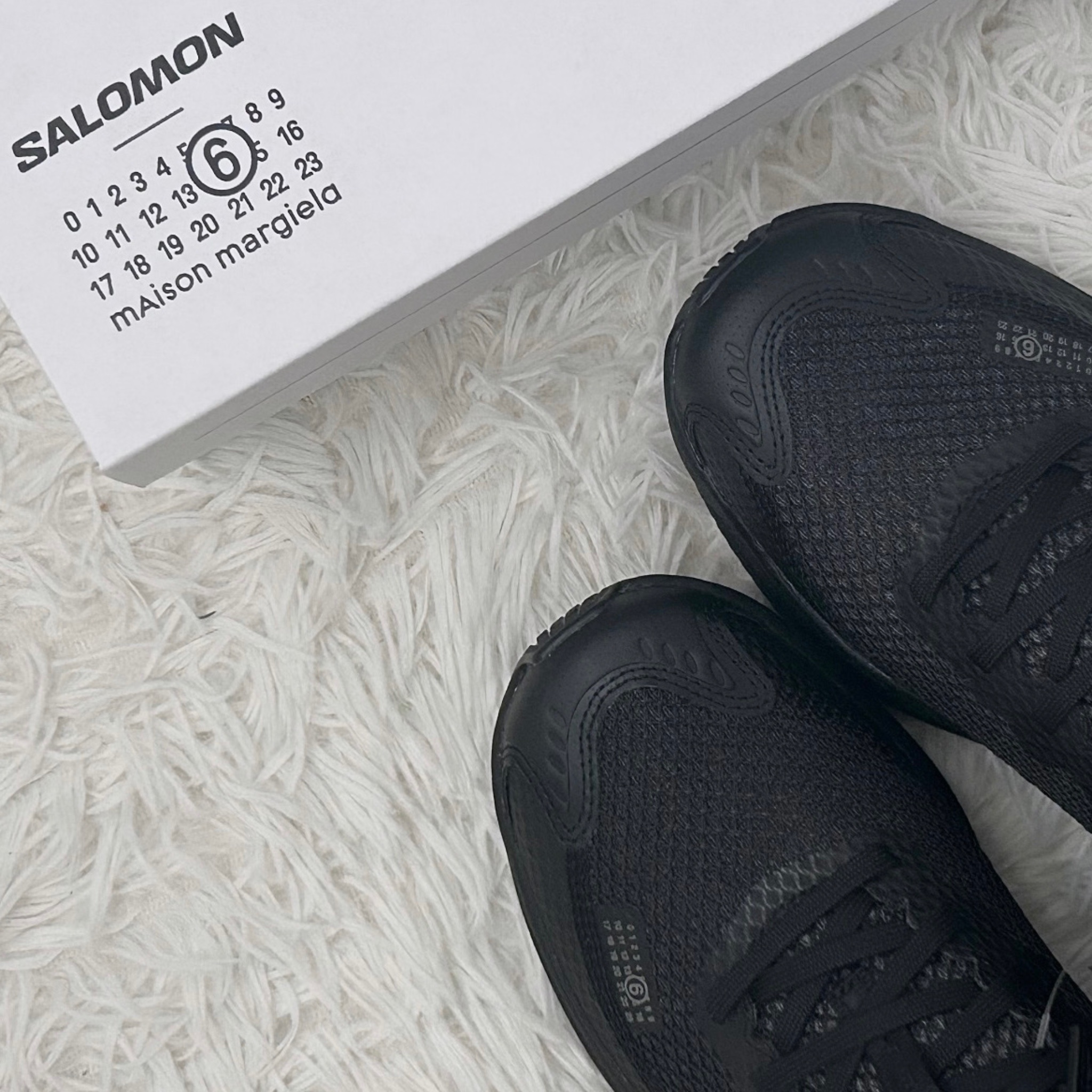Salomon x MM6 Maison Margiela Spectur 2 Black Pewter 착용 스타일 - 2