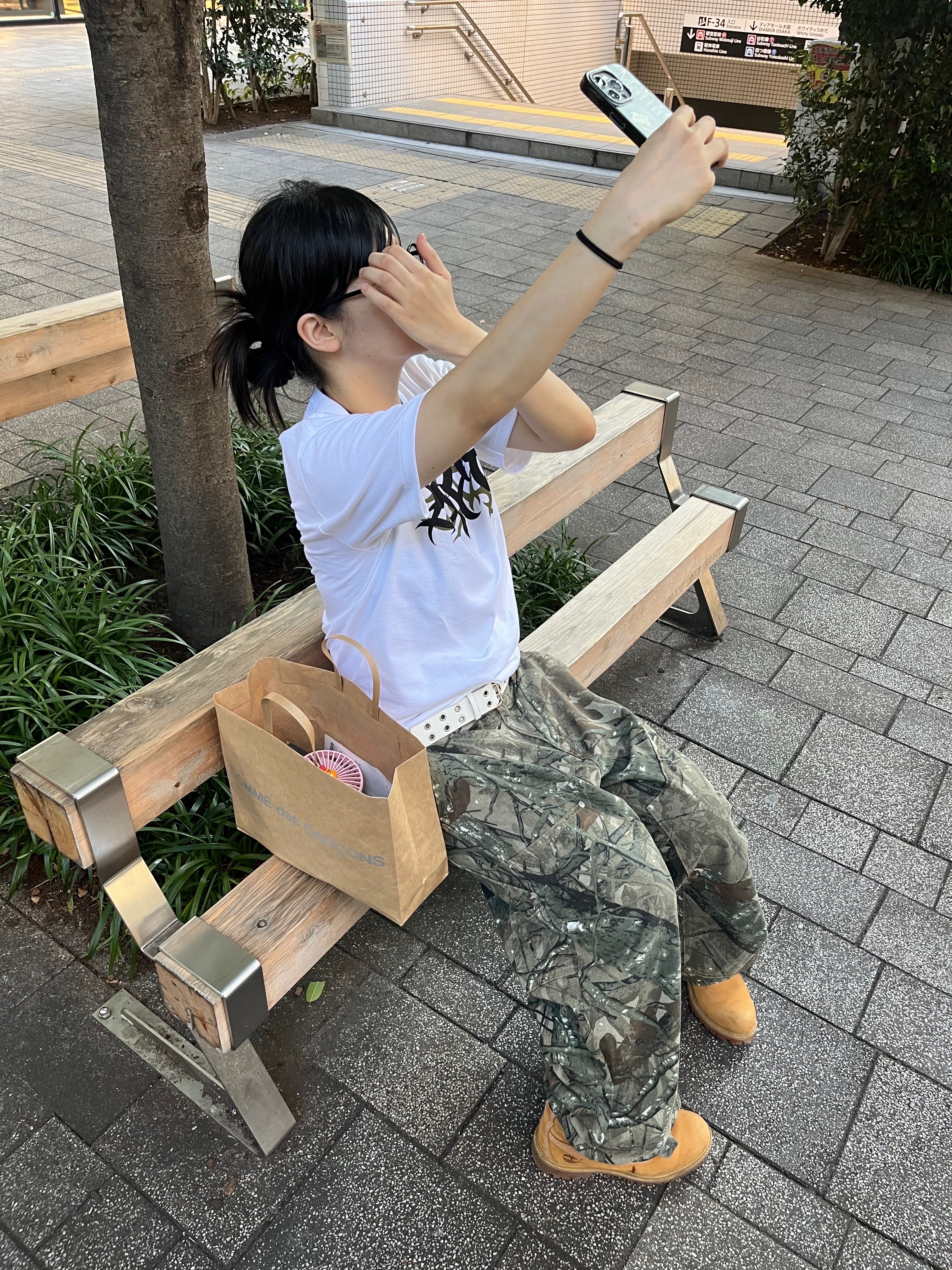 BAPE Trial Camo Bape Logo T-Shirt White, Timberland Premium 6 inch Waterproof Boot Wheat Nubuck - Wide 착용 스타일 - 1