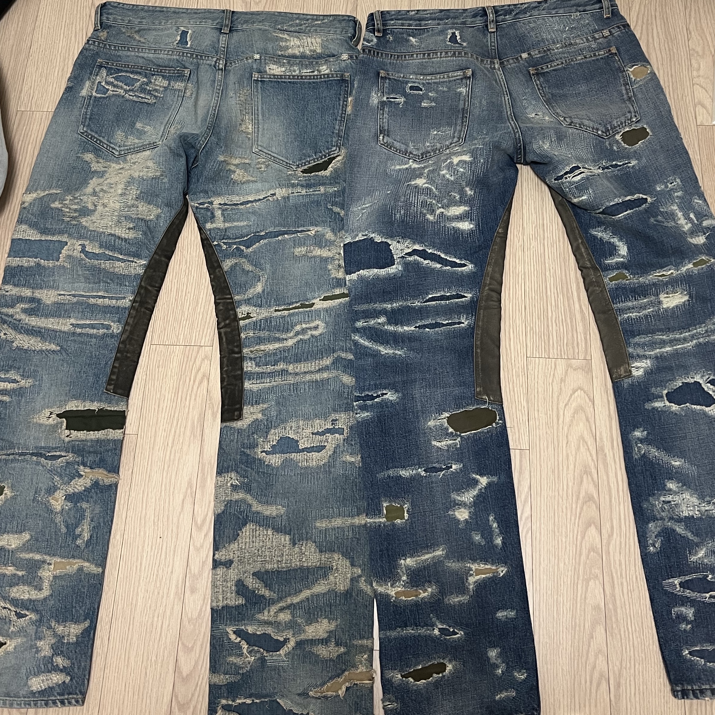 Givenchy Cargo Logo Jeans in Destroyed Denim and Moleskin Medium Blue 착용 스타일
