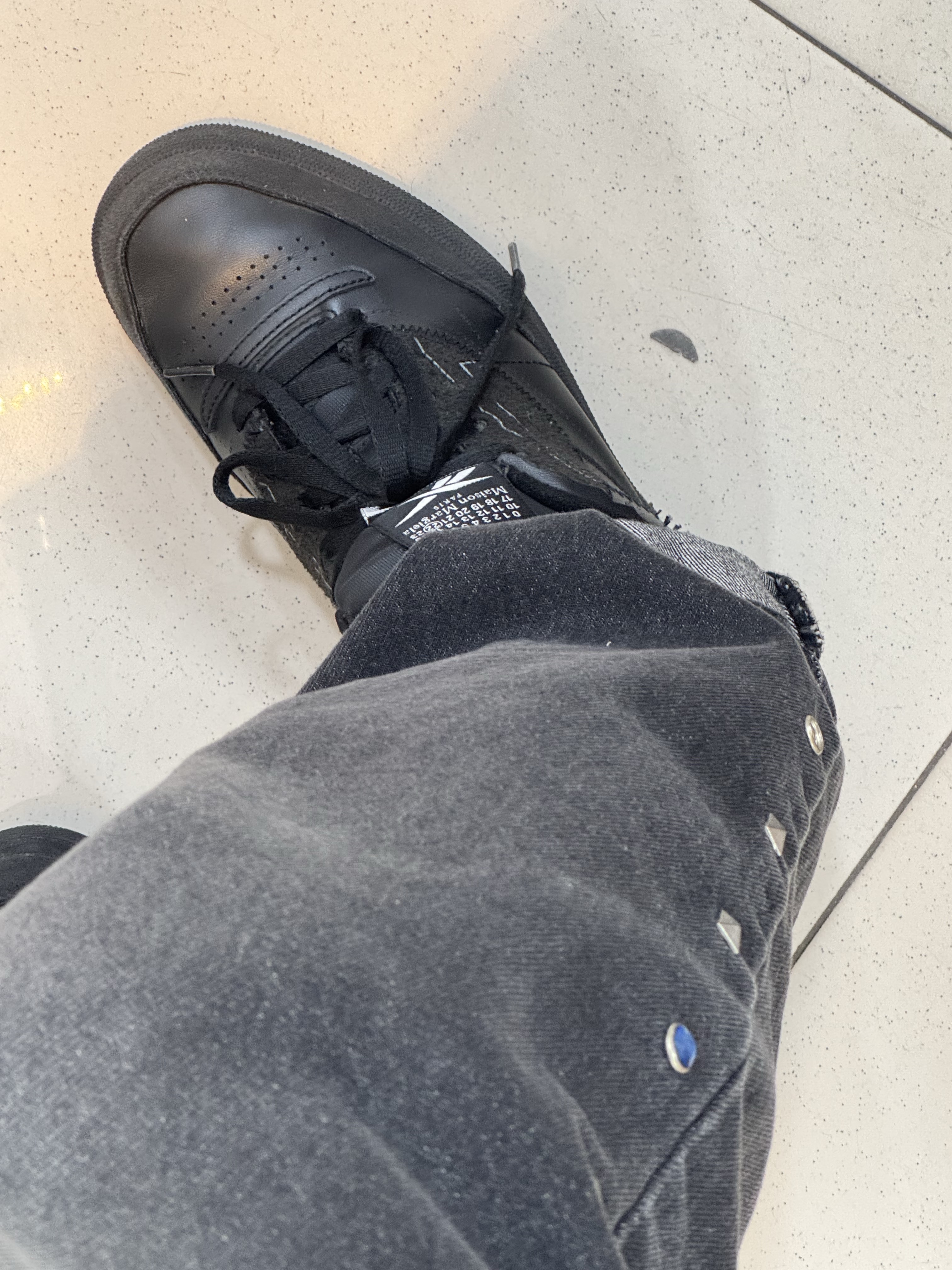 Reebok x Maison Margiela Club C Memory of Shoes Black 착용 스타일