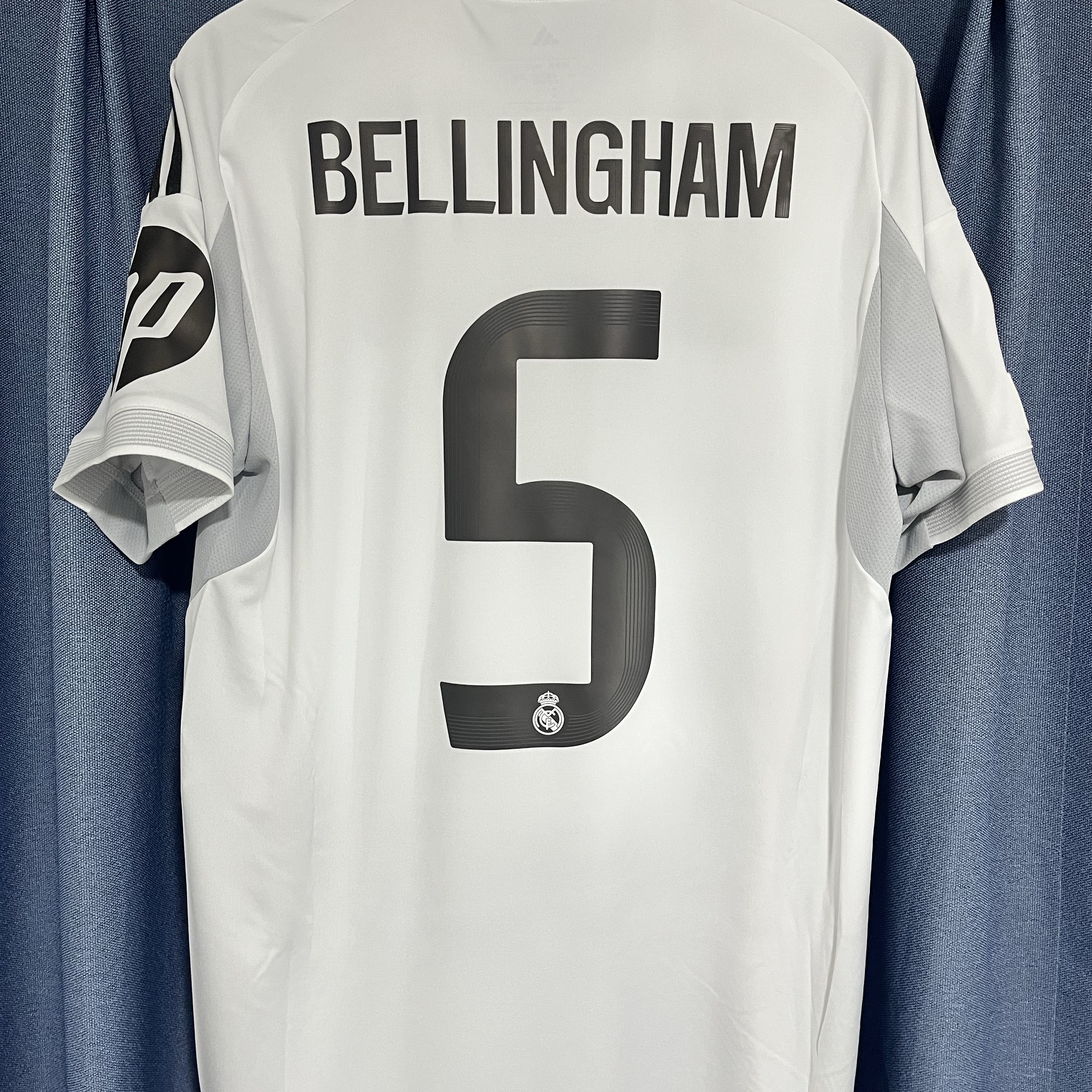 Adidas Real Madrid 2025/26 Home Jersey White - KR Sizing (Non Marking Ver.) 착용 스타일 - 3