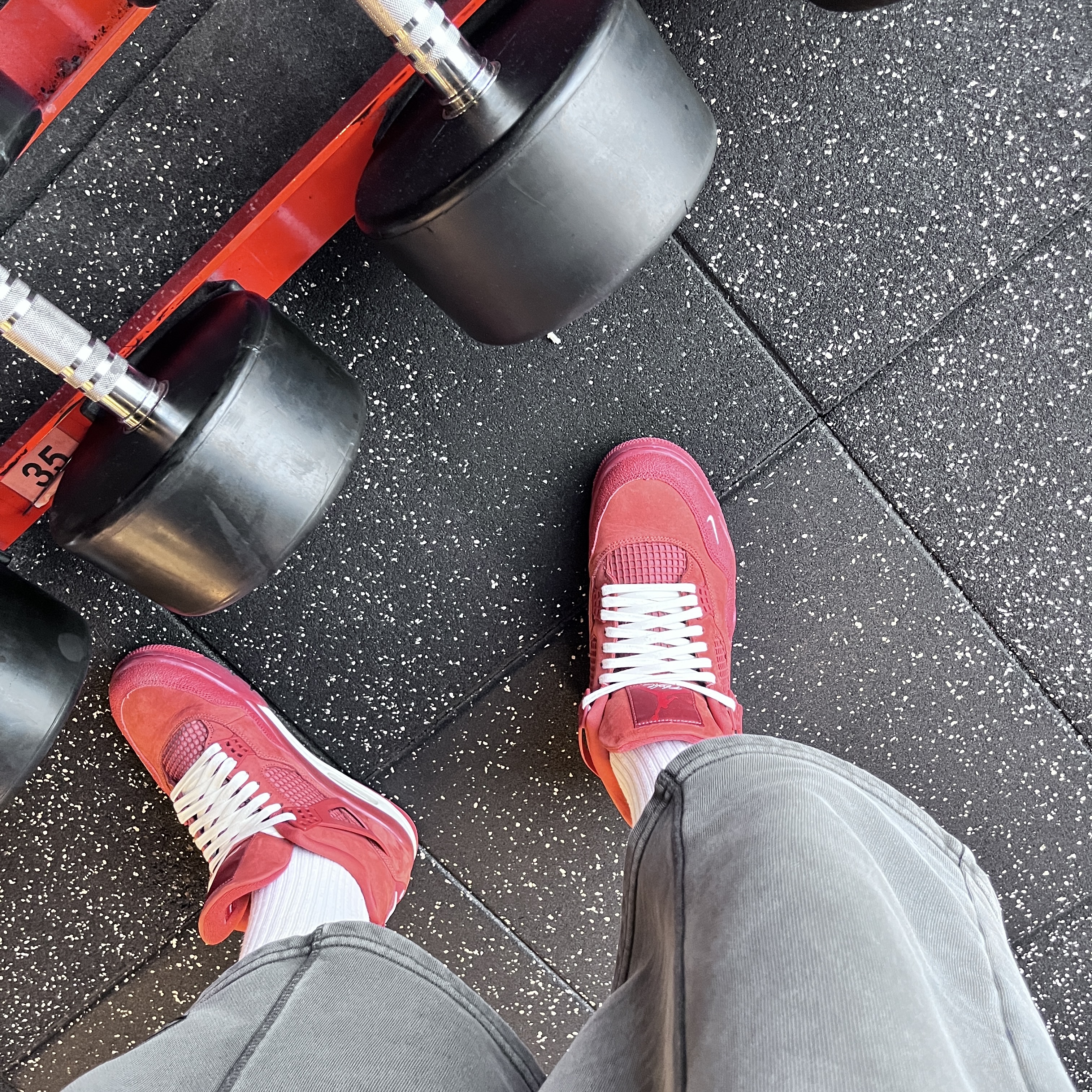 Jordan 4 x Nigel Sylvester Retro OG SP Brick by Brick 착용 스타일 - 2