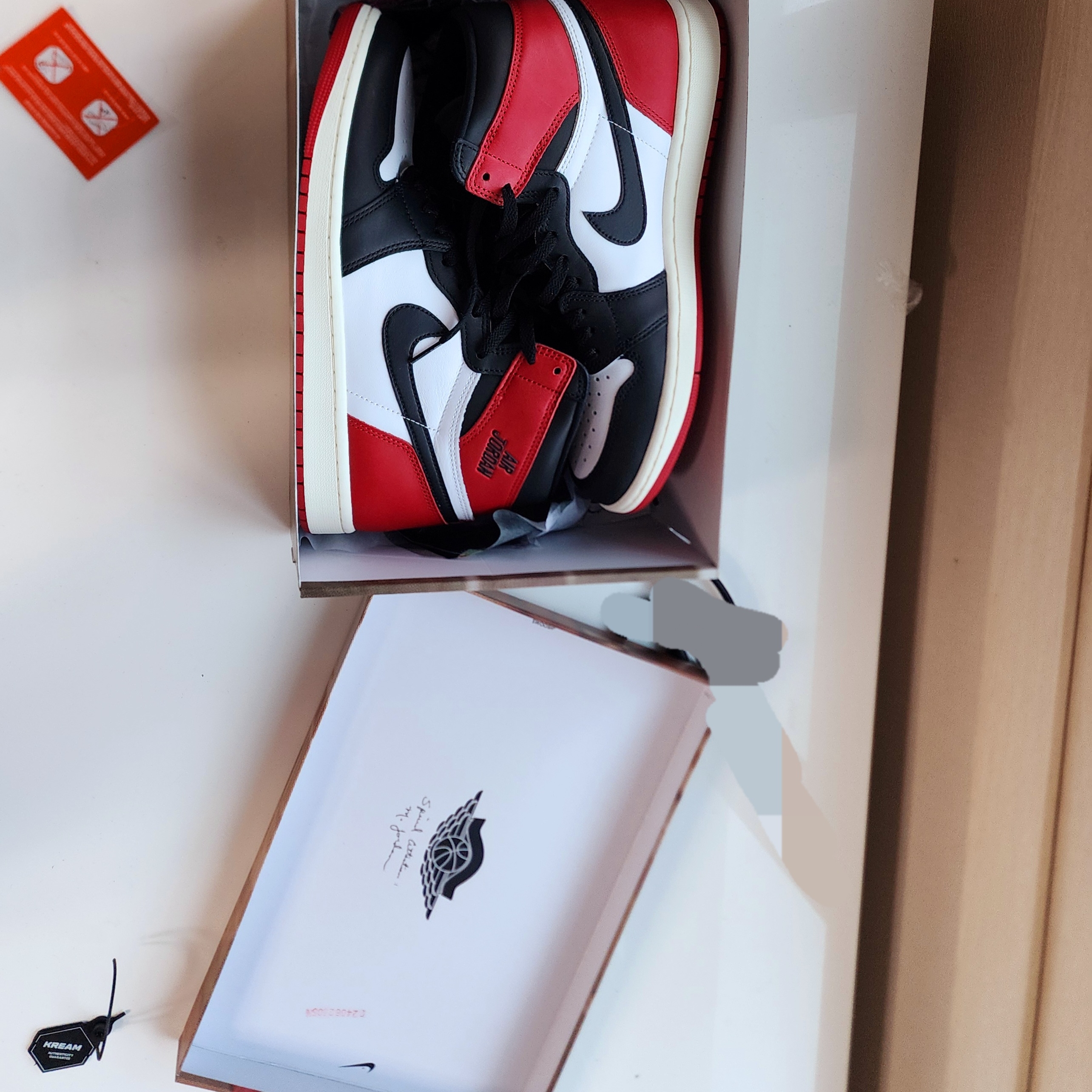 Jordan 1 Retro High OG Black Toe 착용 스타일
