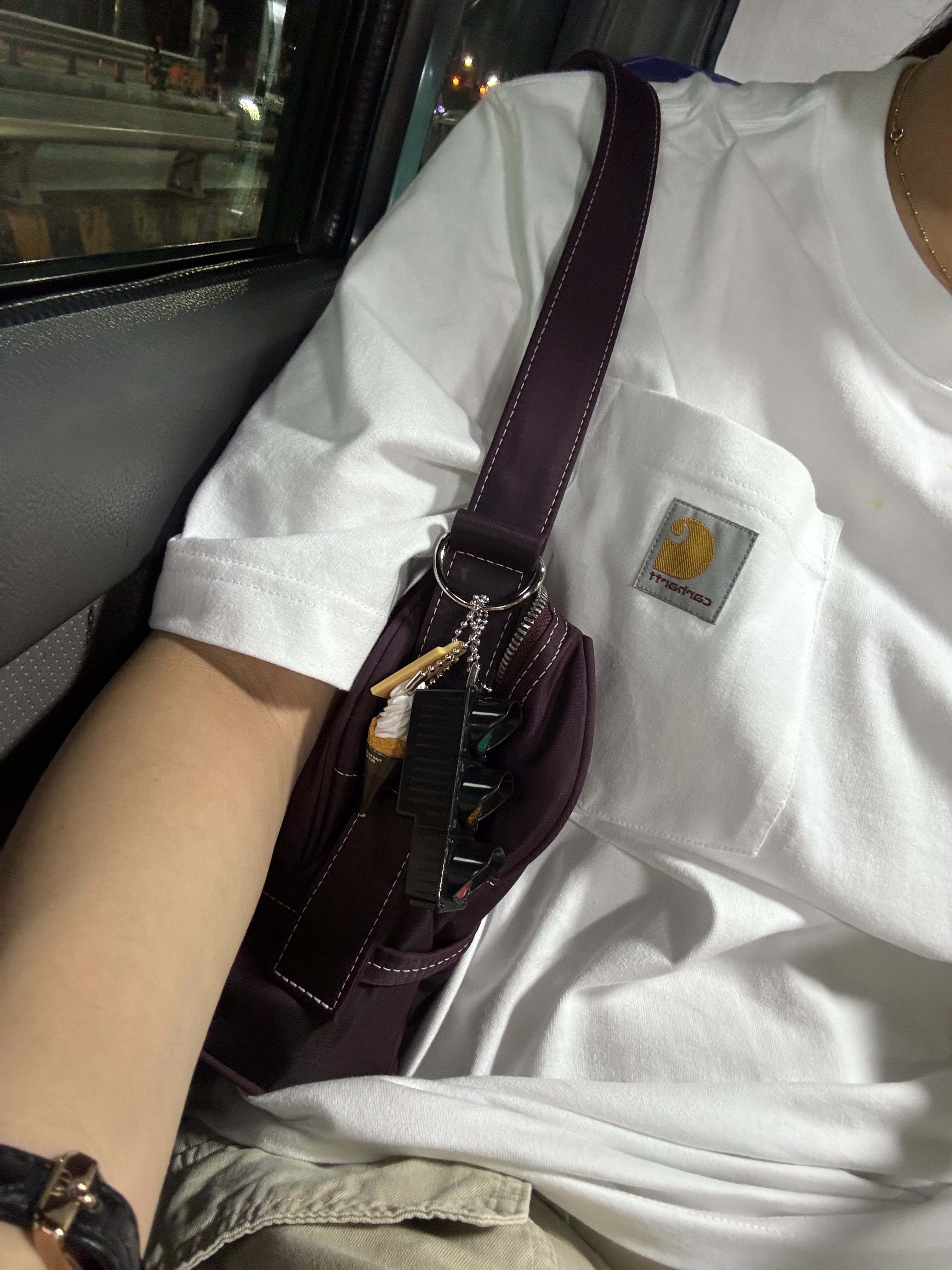 Carhartt Loose Fit Heavyweight Regular Short Sleeve Pocket T-Shirt White 착용 스타일