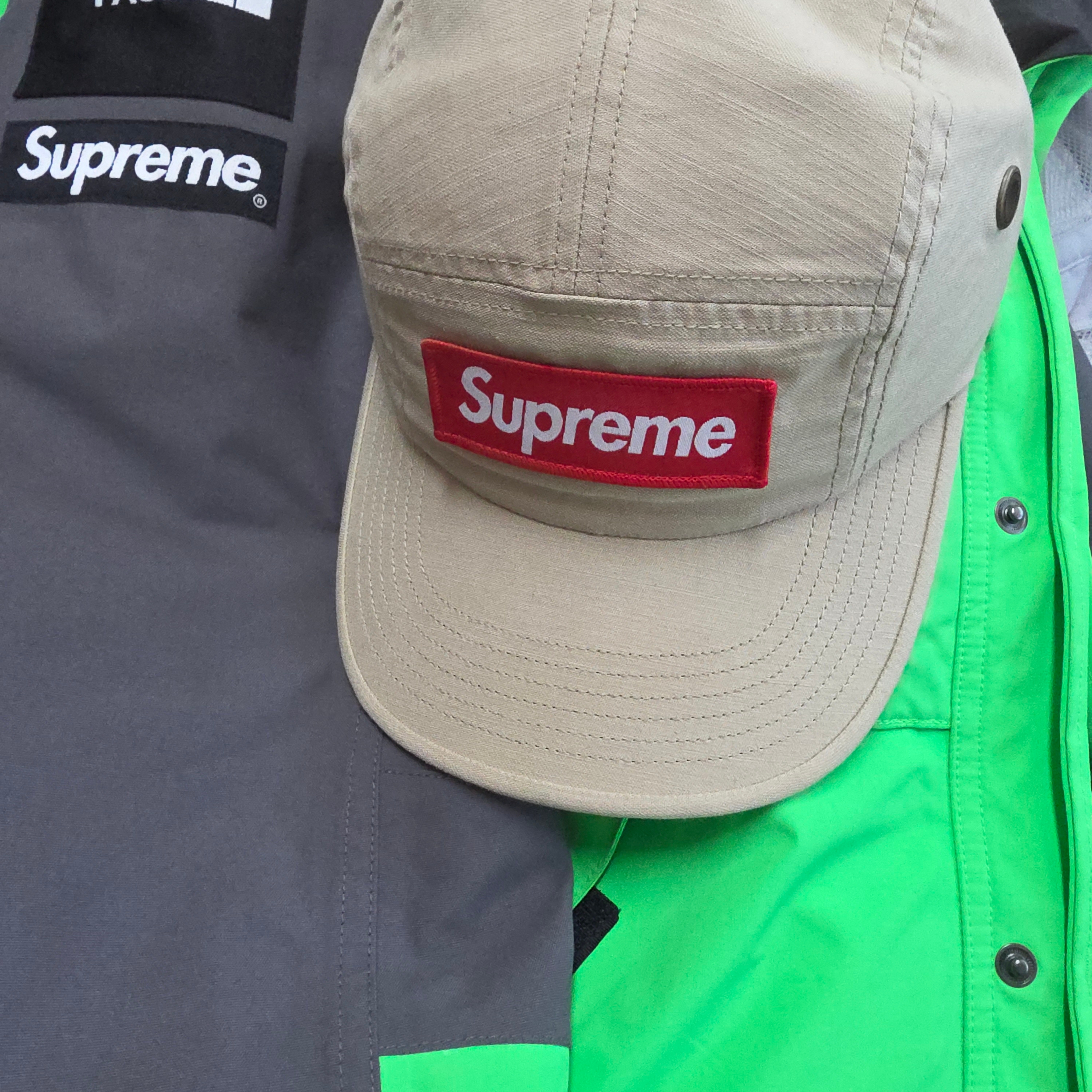 Supreme Military Camp Cap Tan - 25SS, Supreme x The North Face RTG Jacket + Vest Green - 20SS 착용 스타일