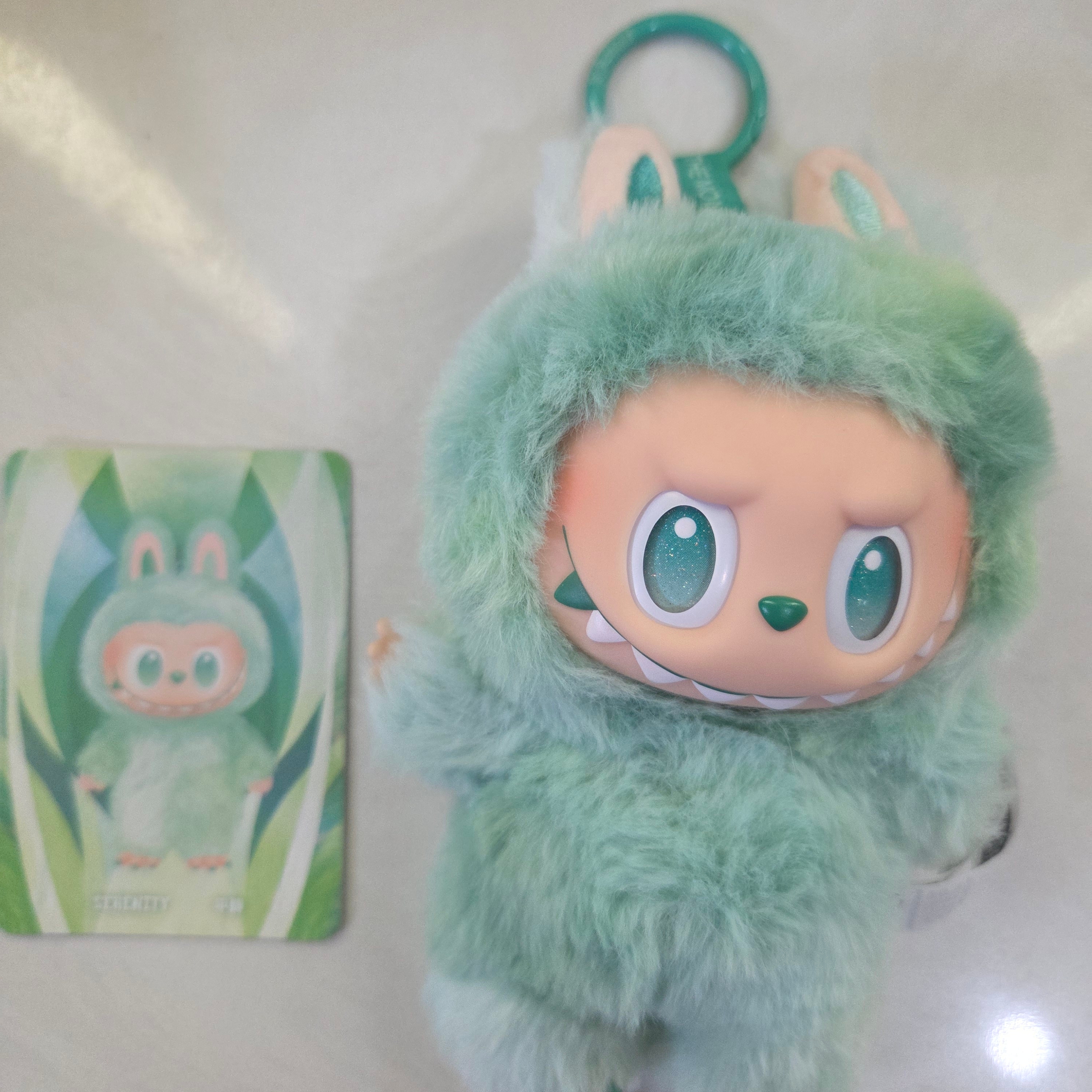 Pop Mart Labubu The Monsters Highlight Series Sealed Case (1 Blind Box) 착용 스타일 - 2
