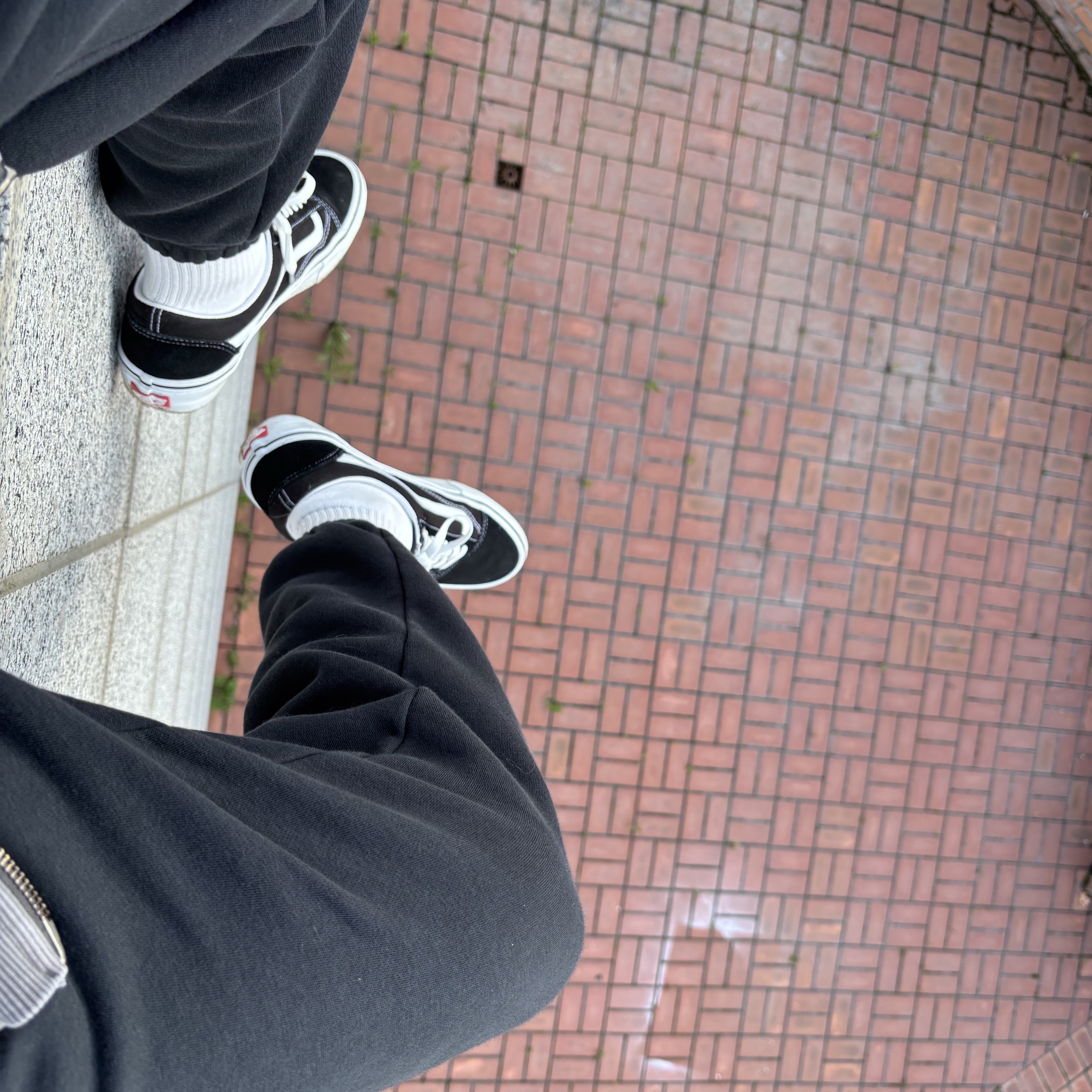 Vans Skate Old Skool Black White 착용 스타일 - 2