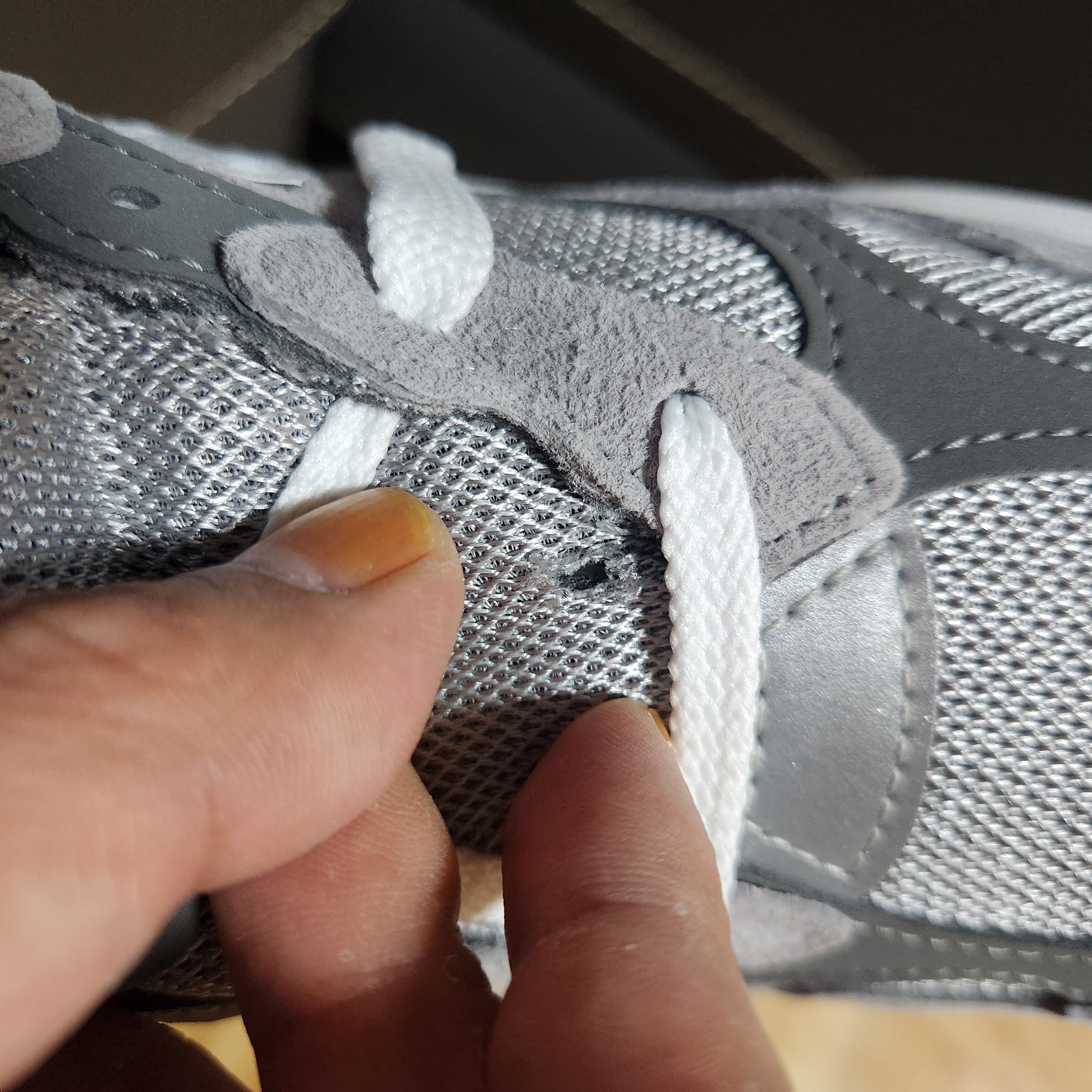 New Balance 992 Made in USA Core Grey Silver Metallic 착용 스타일