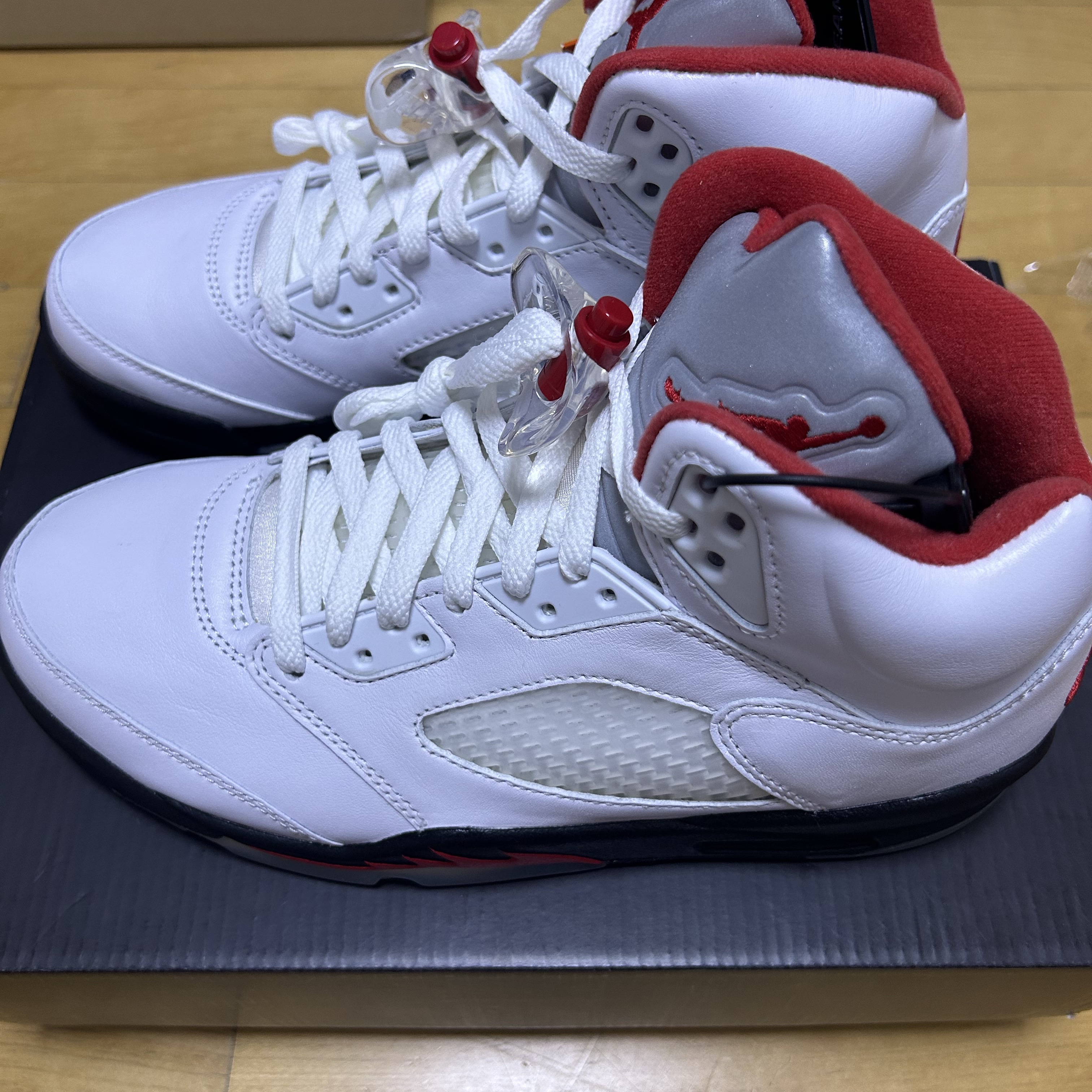 Jordan 5 Retro Fire Red Silver Tongue 2020 착용 스타일