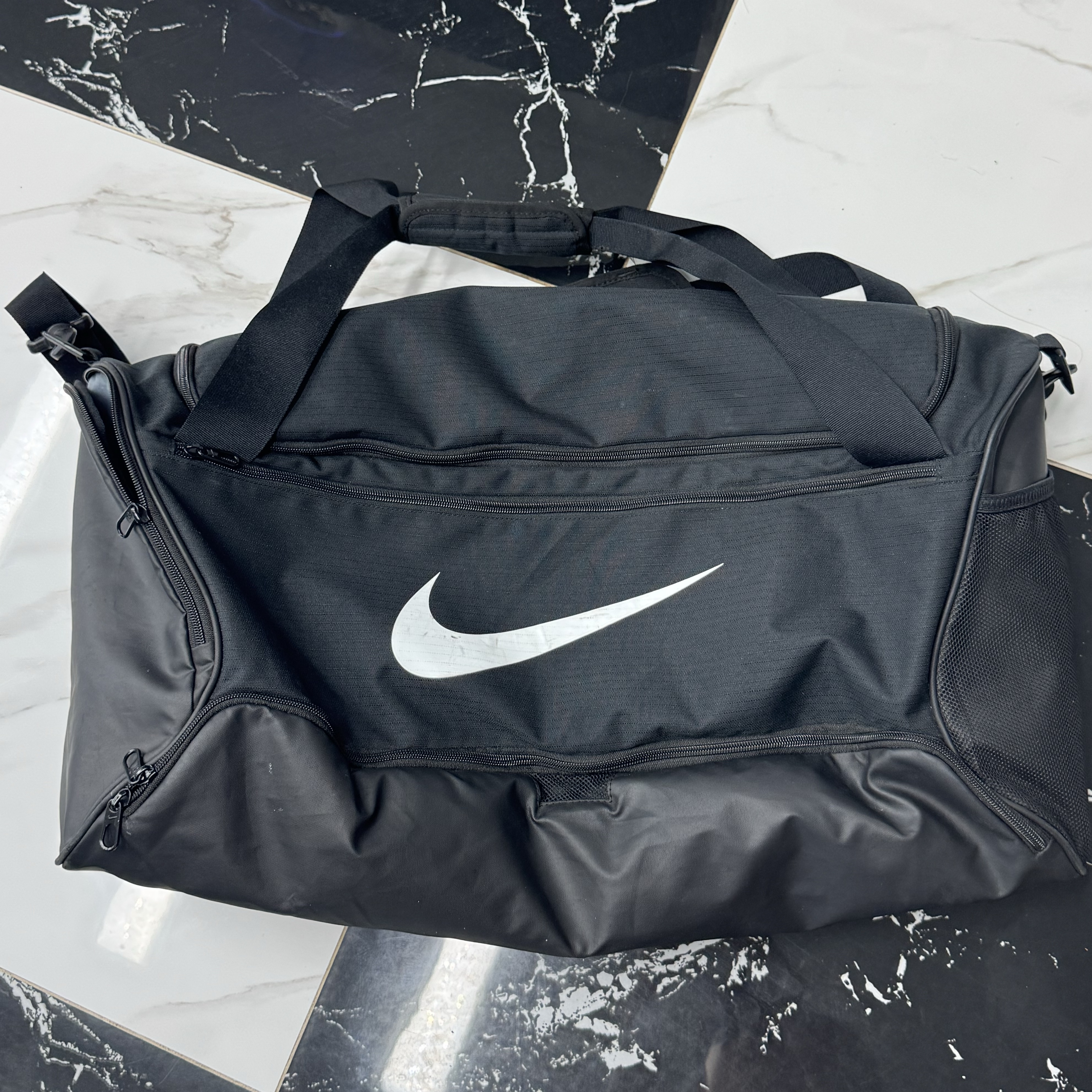 Nike Brasilia Training Duffle Bag Medium 60L Black 착용 스타일