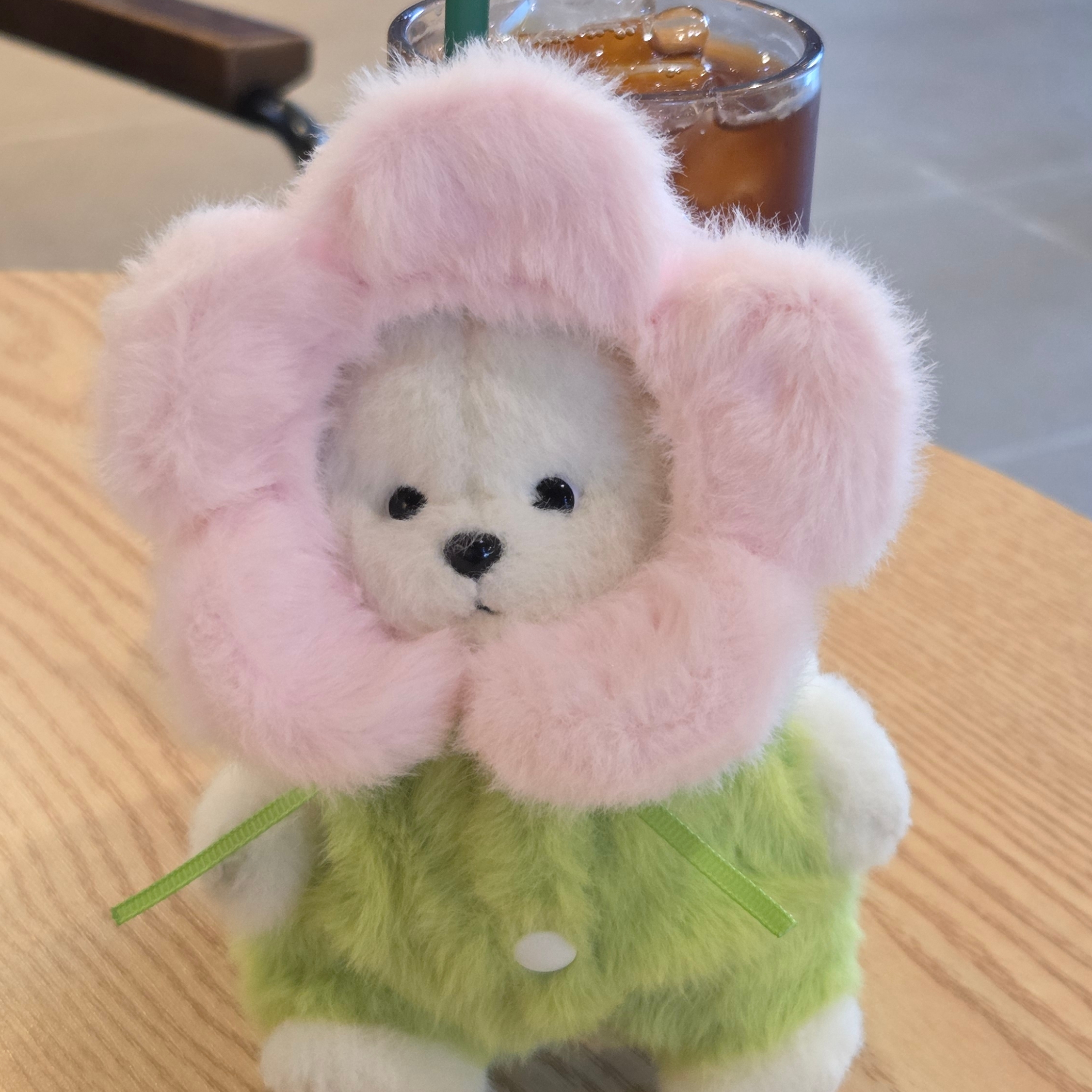 Teddy Tales Lina Bear Signature Keyring White 착용 스타일 - 4
