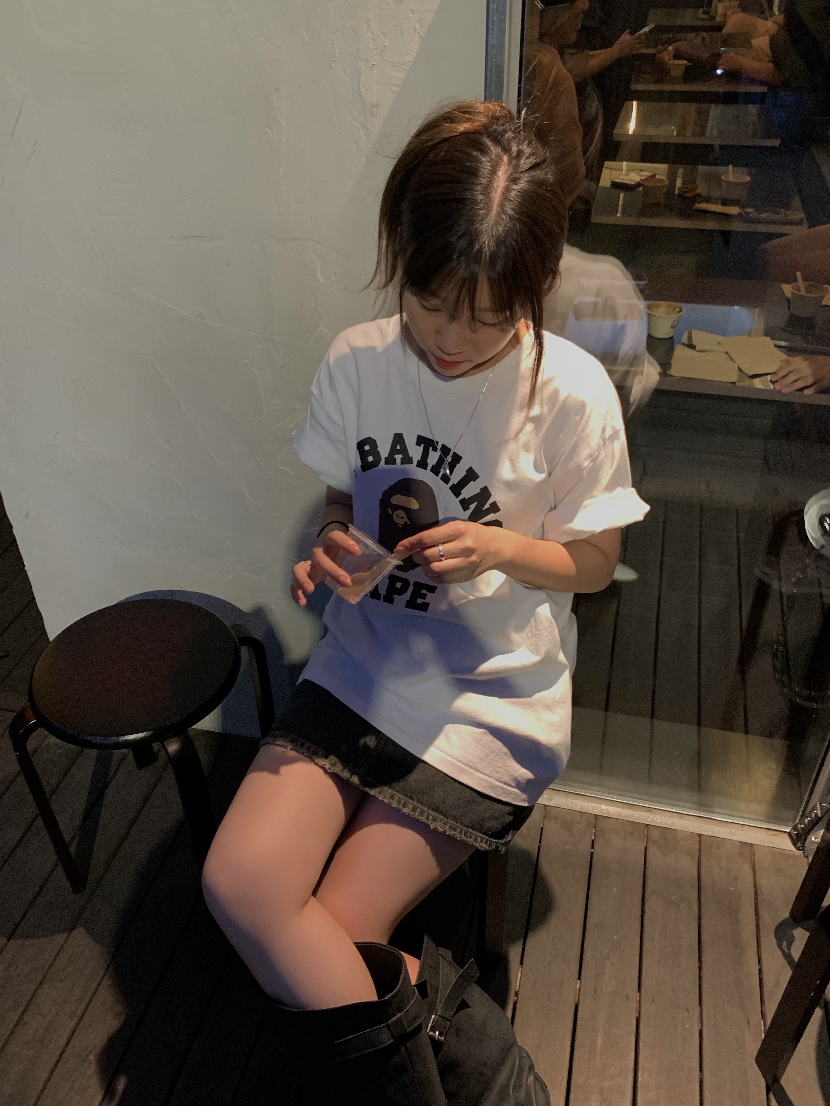 BAPE College T-Shirt White, [6% 적립] NegativeThree  Slouchy Long Boots Washed Black 착용 스타일