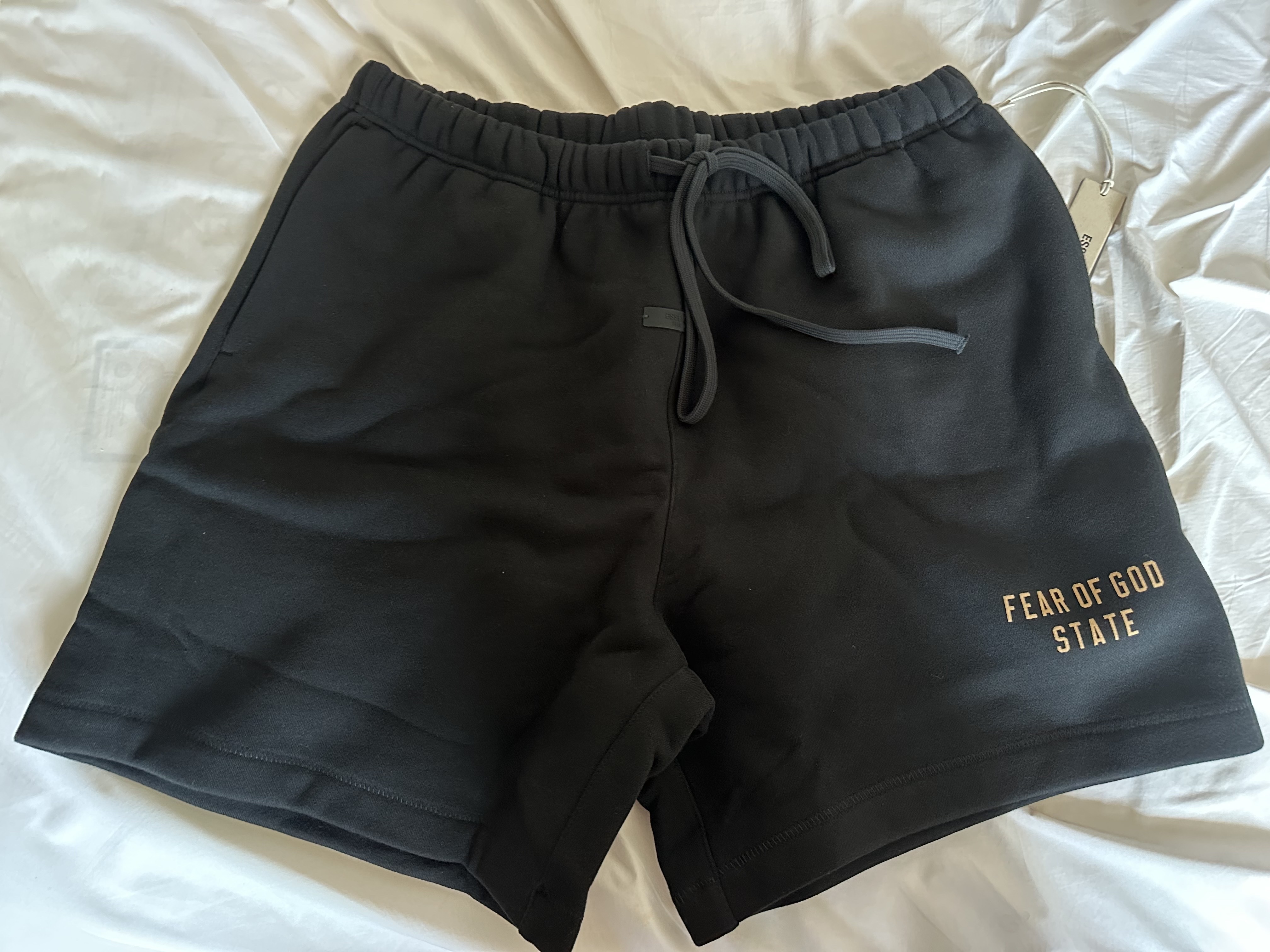 Essentials Fleece Soccer Short Black - 24FW 착용 스타일