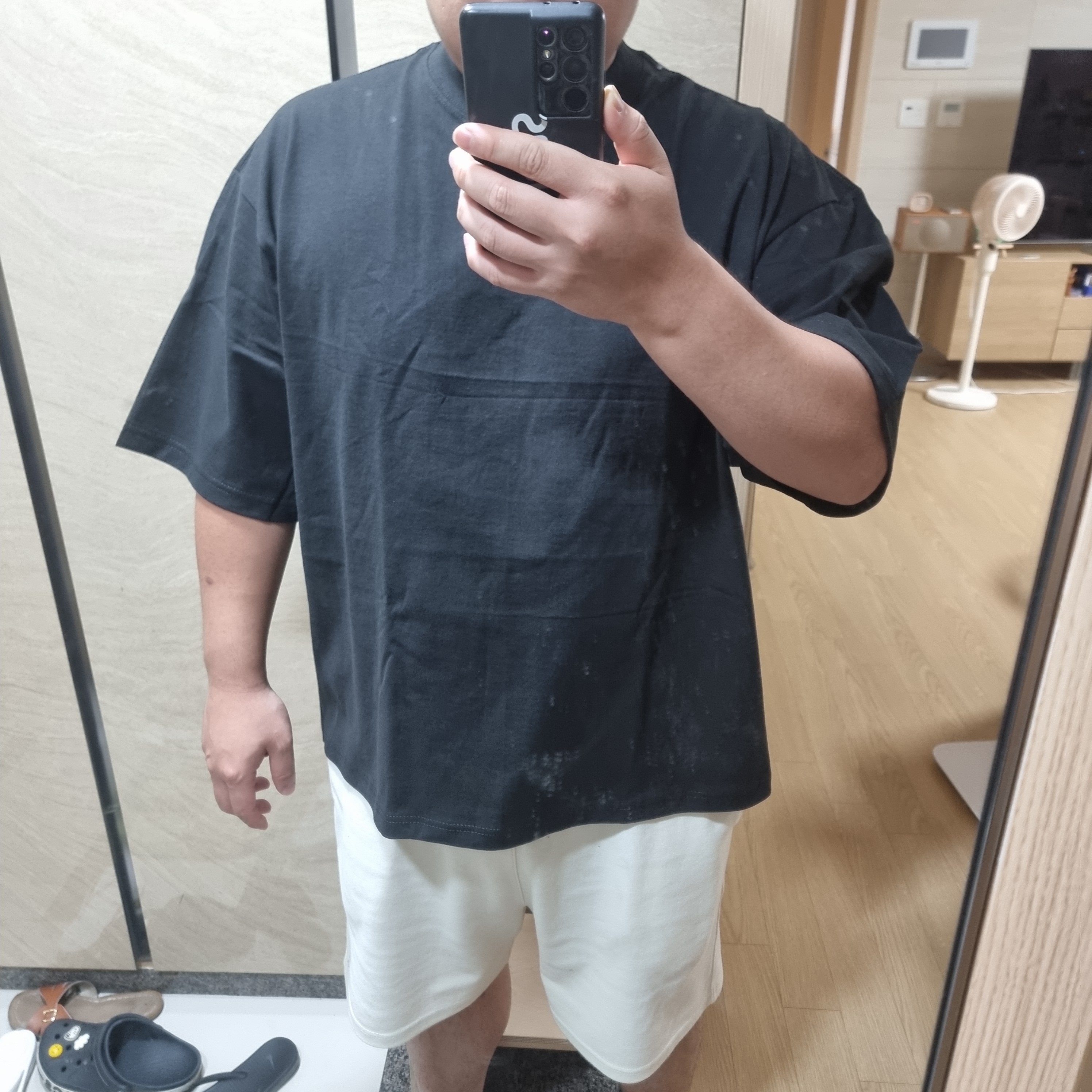 Shaka Wear 7.5oz Max Heavyweight Cropped Tee Black 착용 스타일