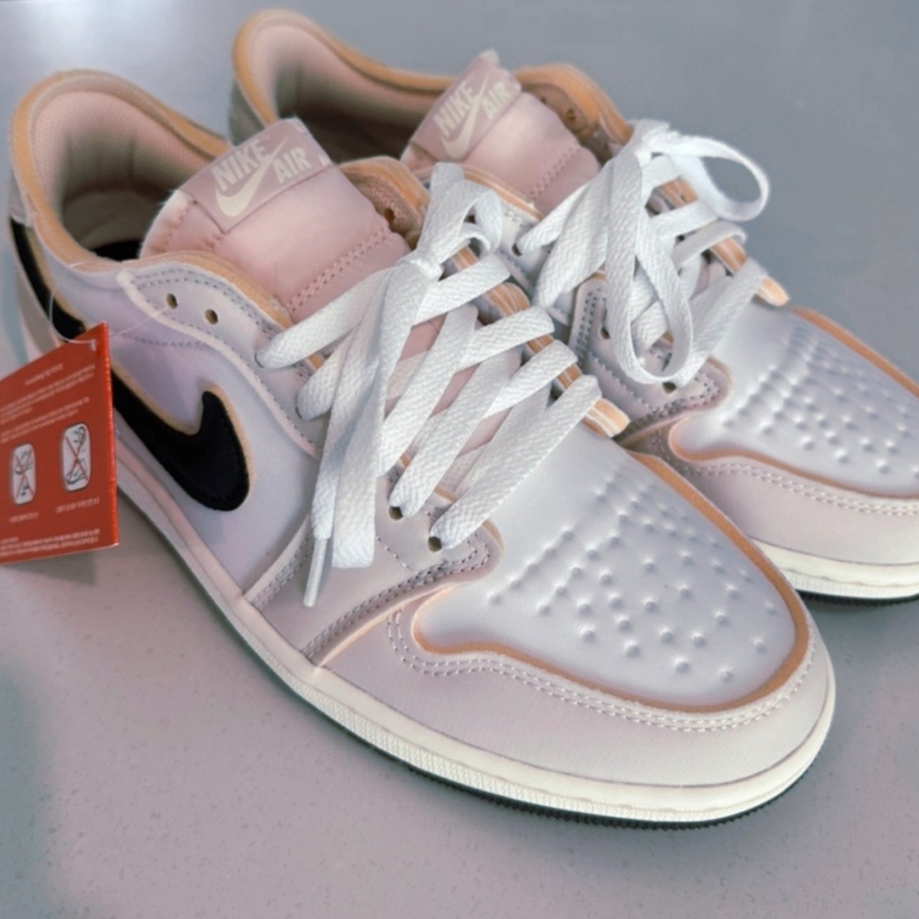 Jordan 1 Retro Low OG EX White and Coconut Milk 착용 스타일