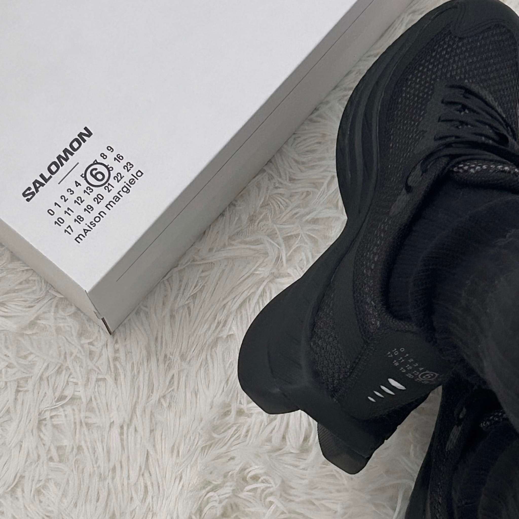 Salomon x MM6 Maison Margiela Spectur 2 Black Pewter 착용 스타일 - 1