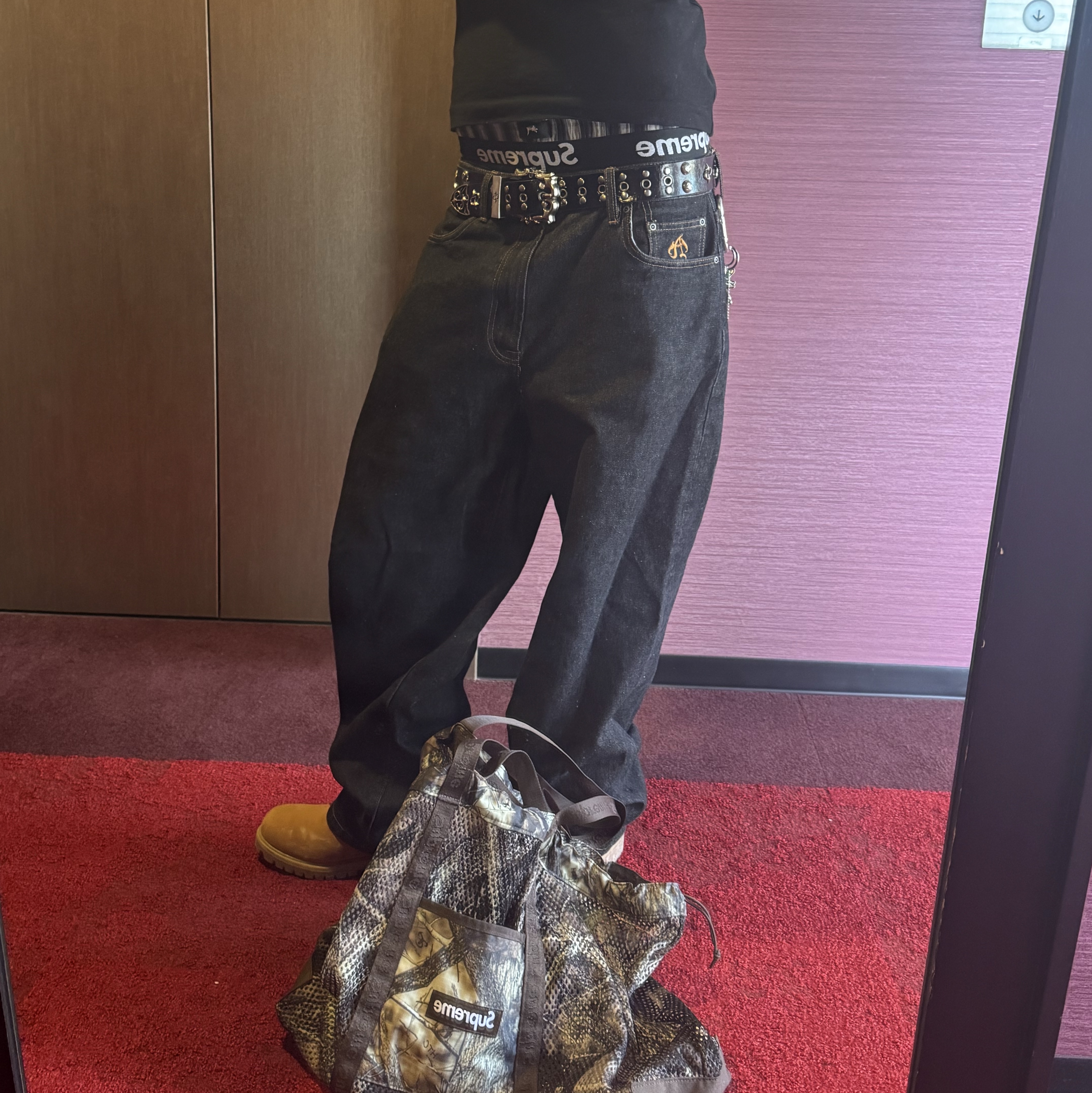 Supreme Mesh Tote Bag Truetimber Kanati Camo - 25SS, CDG Logo Patch Cap Black 착용 스타일 - 3