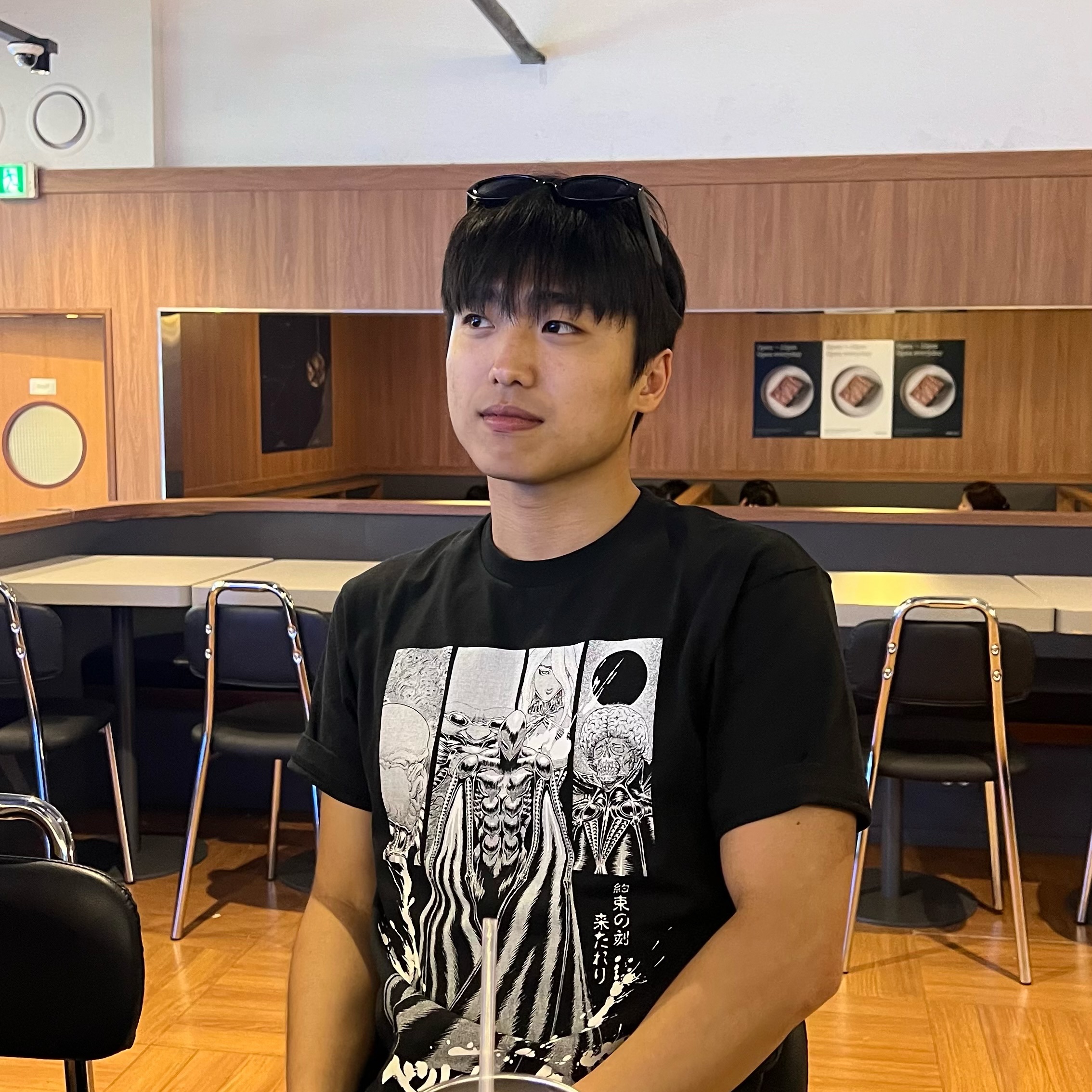 Uniqlo UT x Berserk Manga Curation Graphic T-Shirt B Black - KR 착용 스타일 - 1