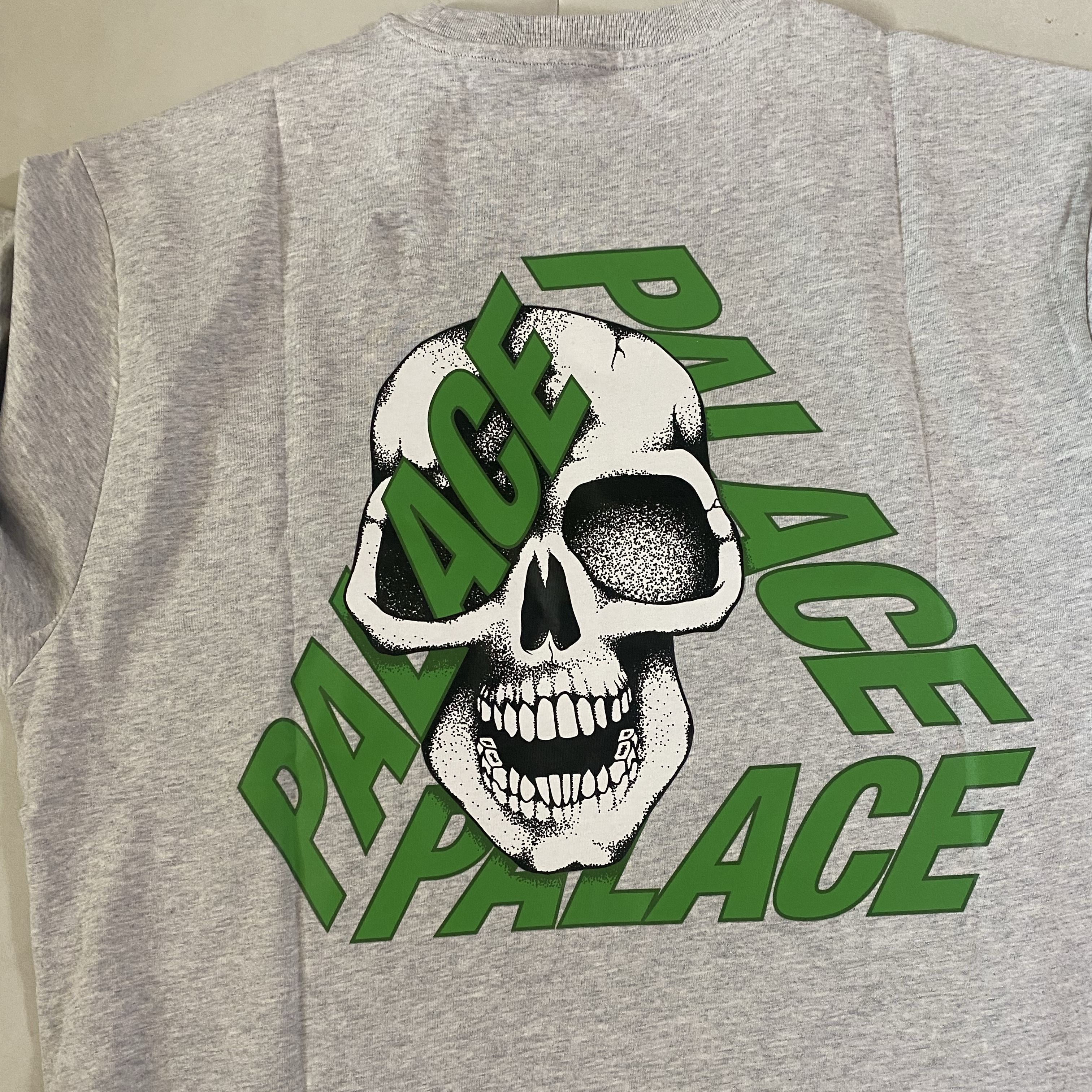 Palace P3 Skull T-Shirt Grey Marl - 25SS 착용 스타일