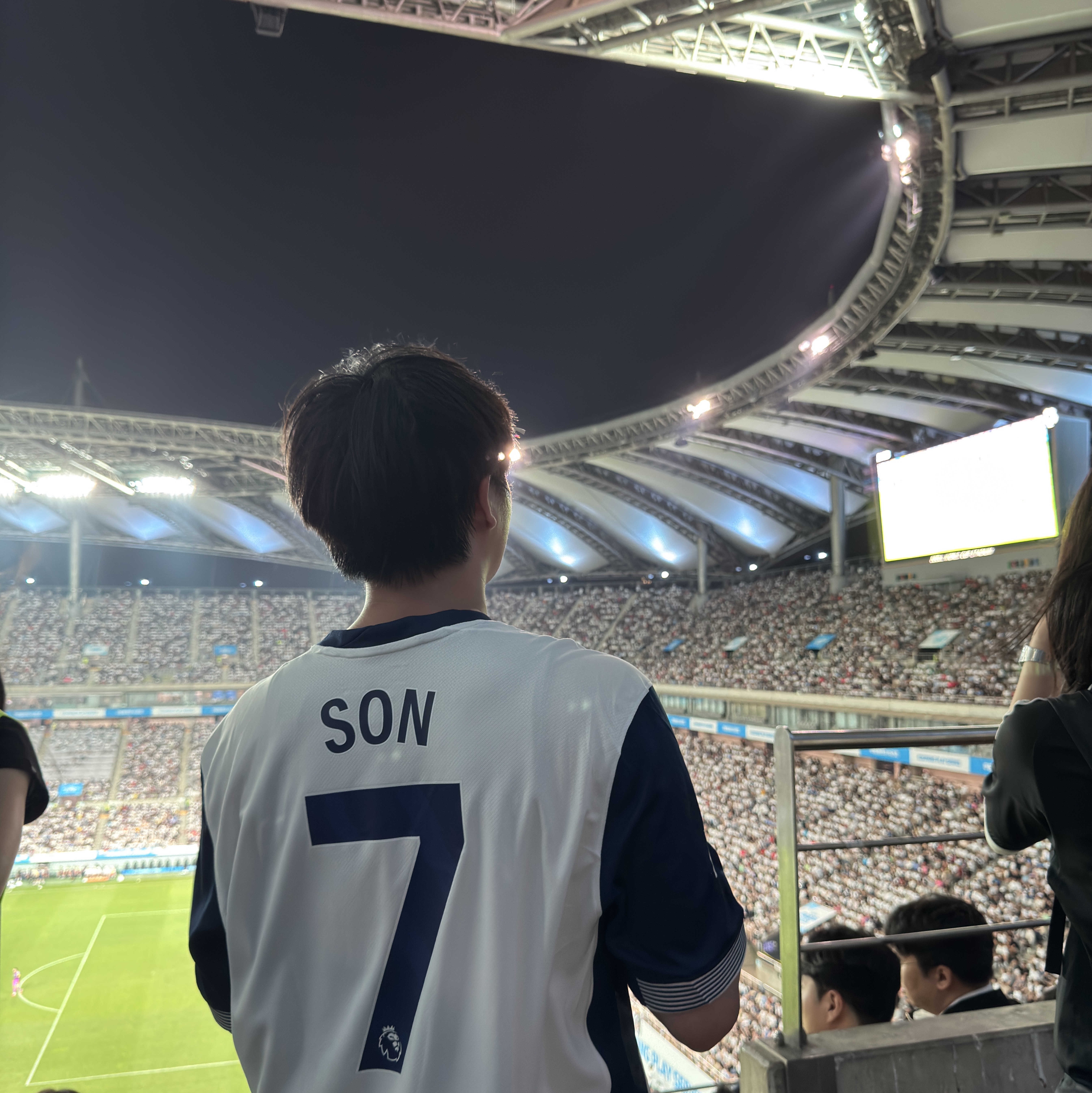 Nike Tottenham Hotspur 2024/25 Dri-Fit Stadium Home Jersey White (Non Marking Ver.) 착용 스타일