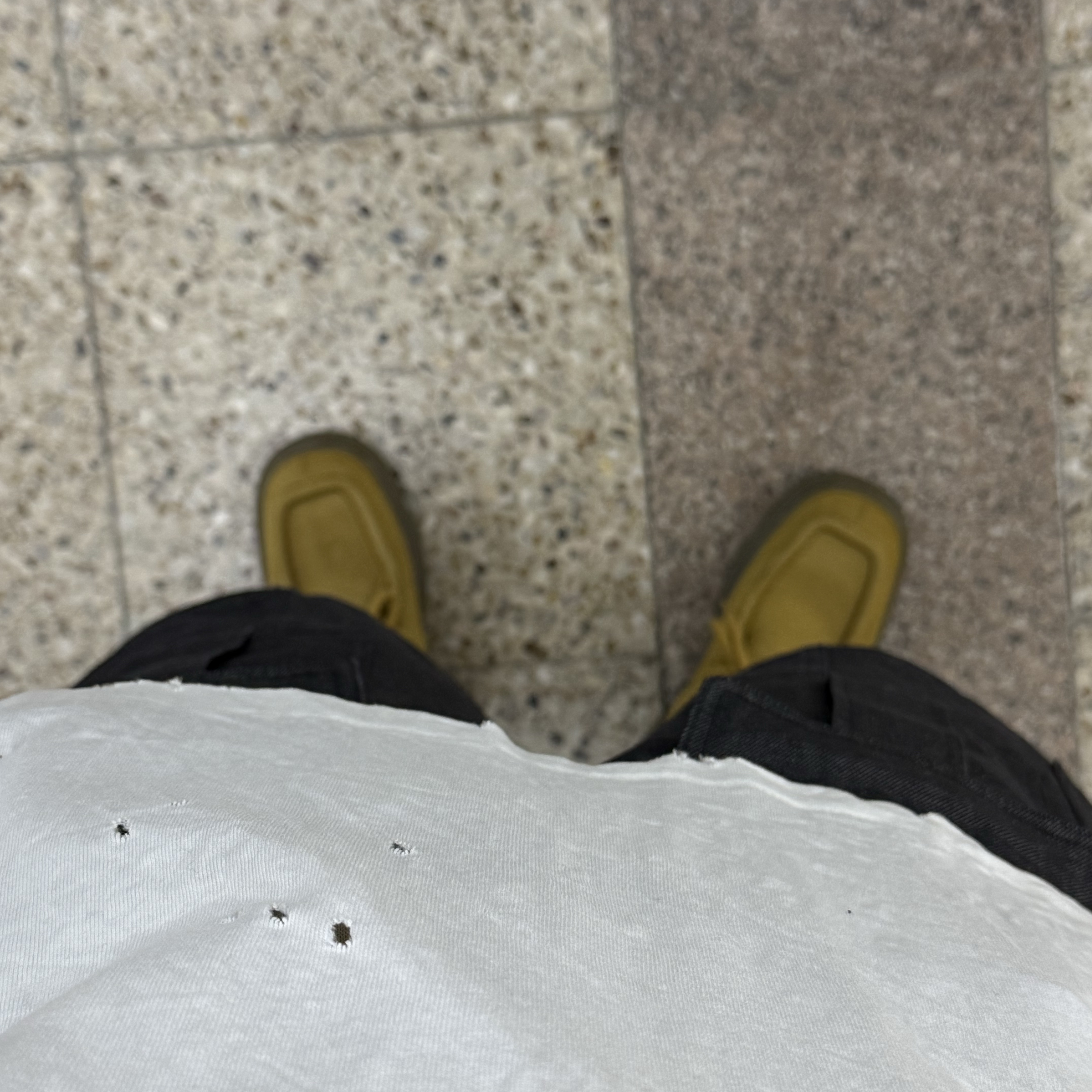 Hommless Mom Hates This Brand VTG Tee White, Burberry Nubuck Creeper Shoes 착용 스타일 - 2