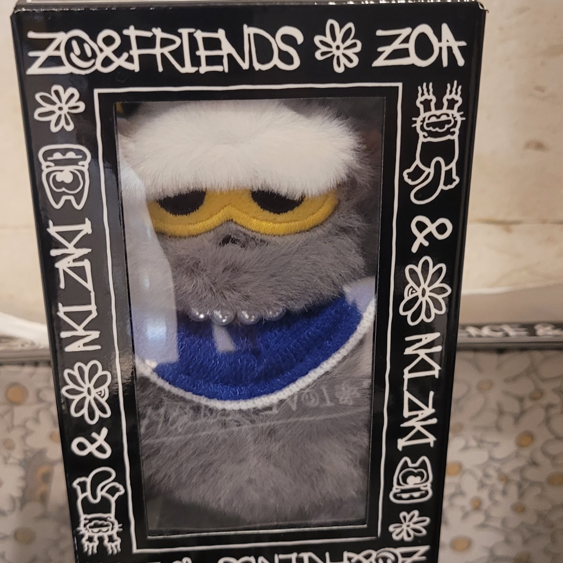 Zo&Friends Zoa Plush Keyring Grey 착용 스타일 - 2