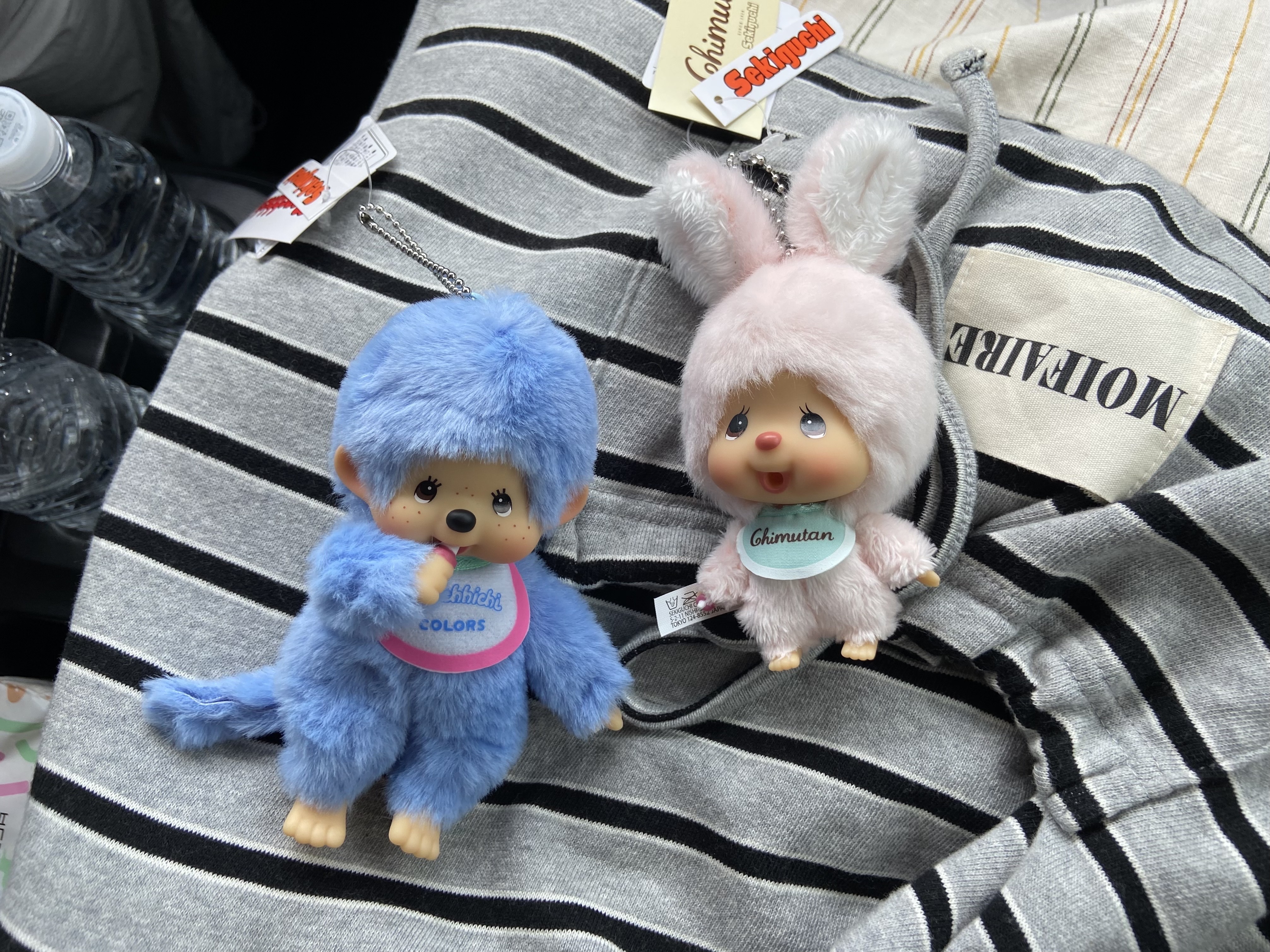 Monchhichi Colors Key Chain Blue, Monchhichi Chimutan Big Head SS Keychain Light Pink 착용 스타일