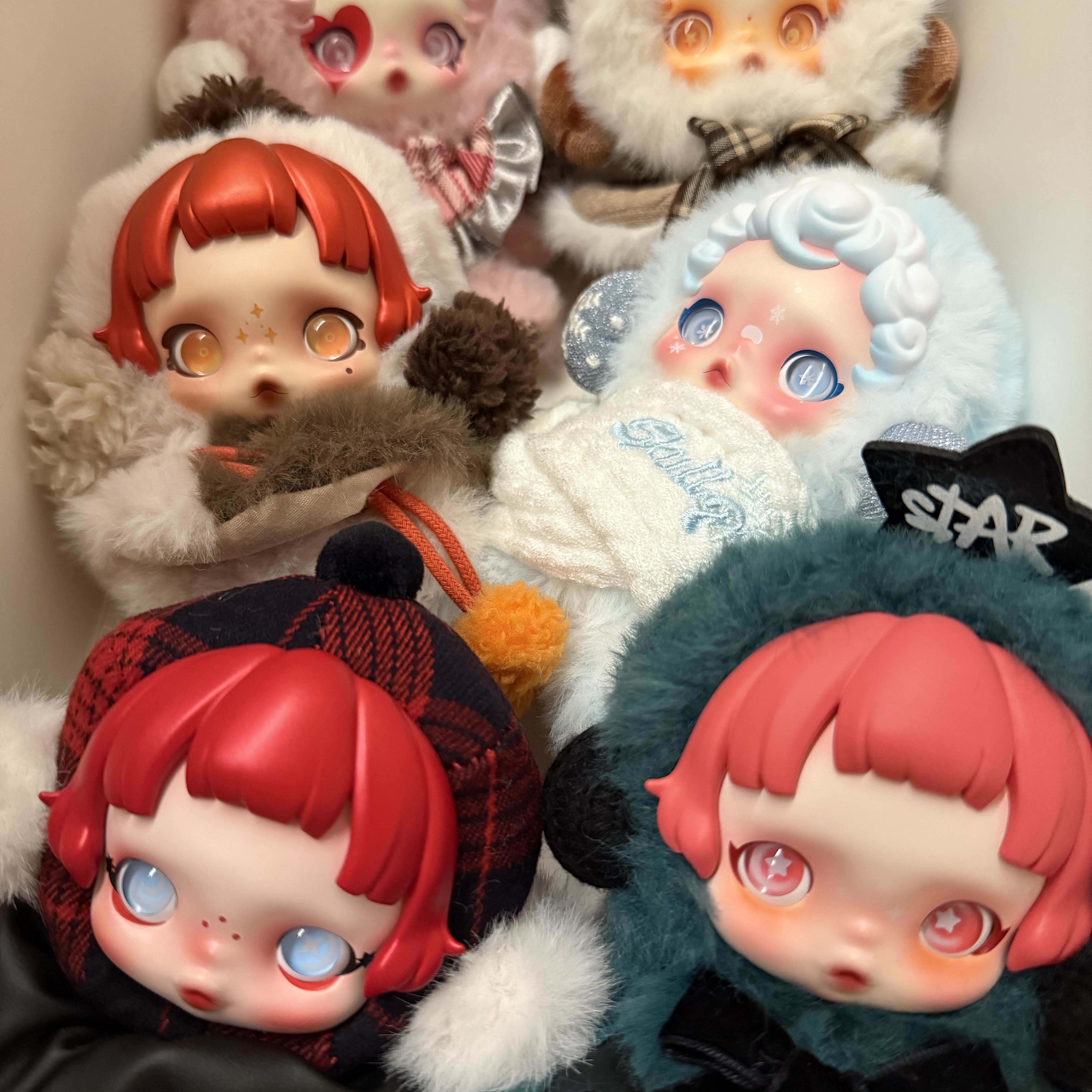 Pop Mart Skullpanda Winter Symphony Series Keyring Sealed Case (6 Blind Boxes) 착용 스타일 - 3