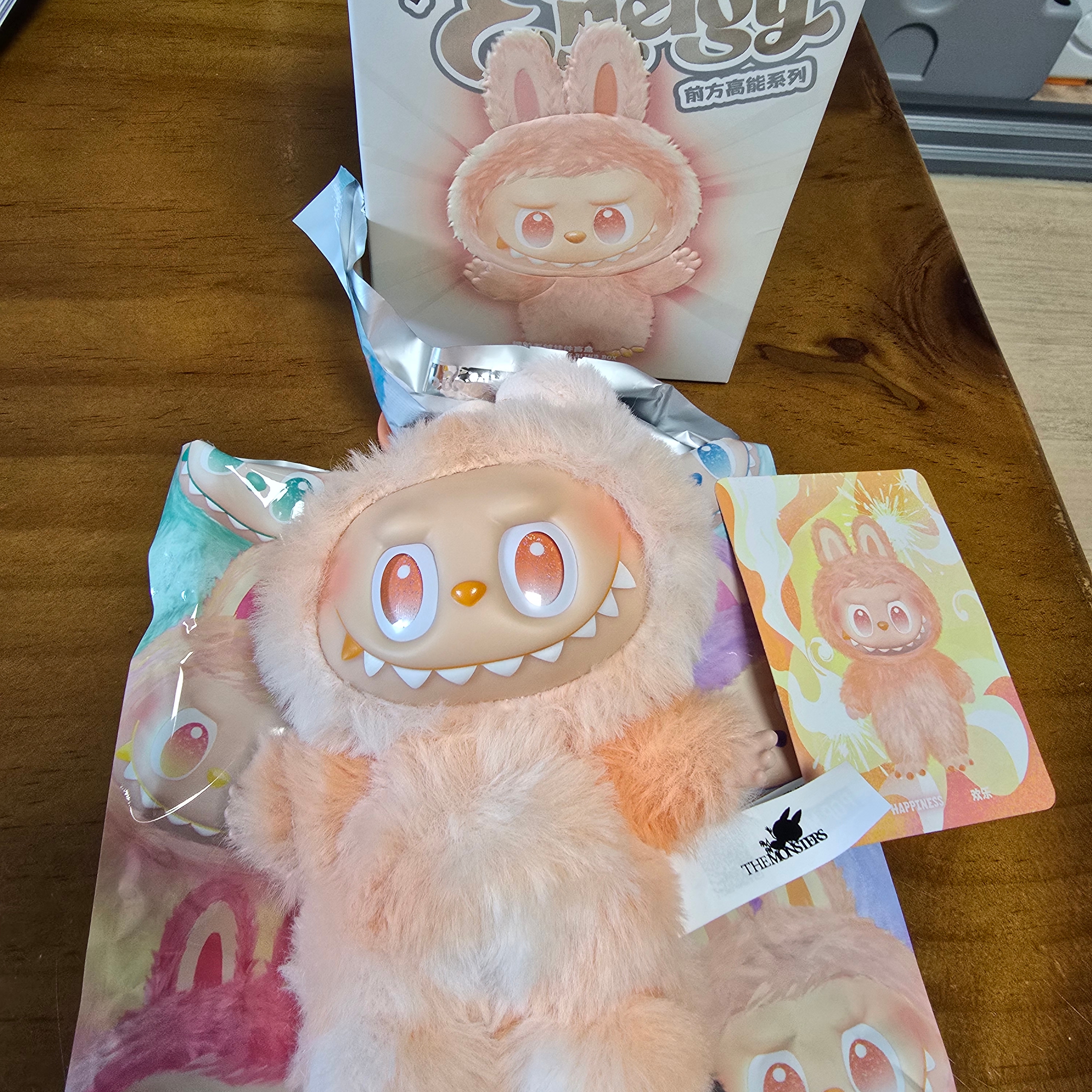 Pop Mart Labubu The Monsters Highlight Series Happiness Keyring (Opened Case) 착용 스타일