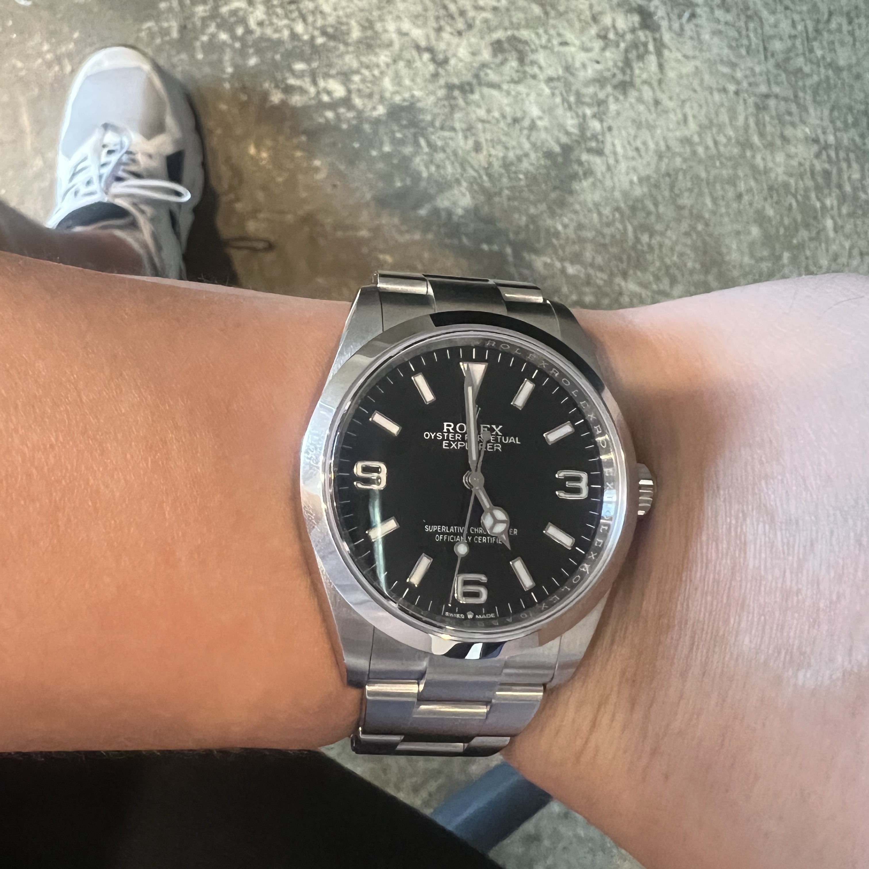 Rolex Explorer 36mm 124270 Black Oyster 착용 스타일
