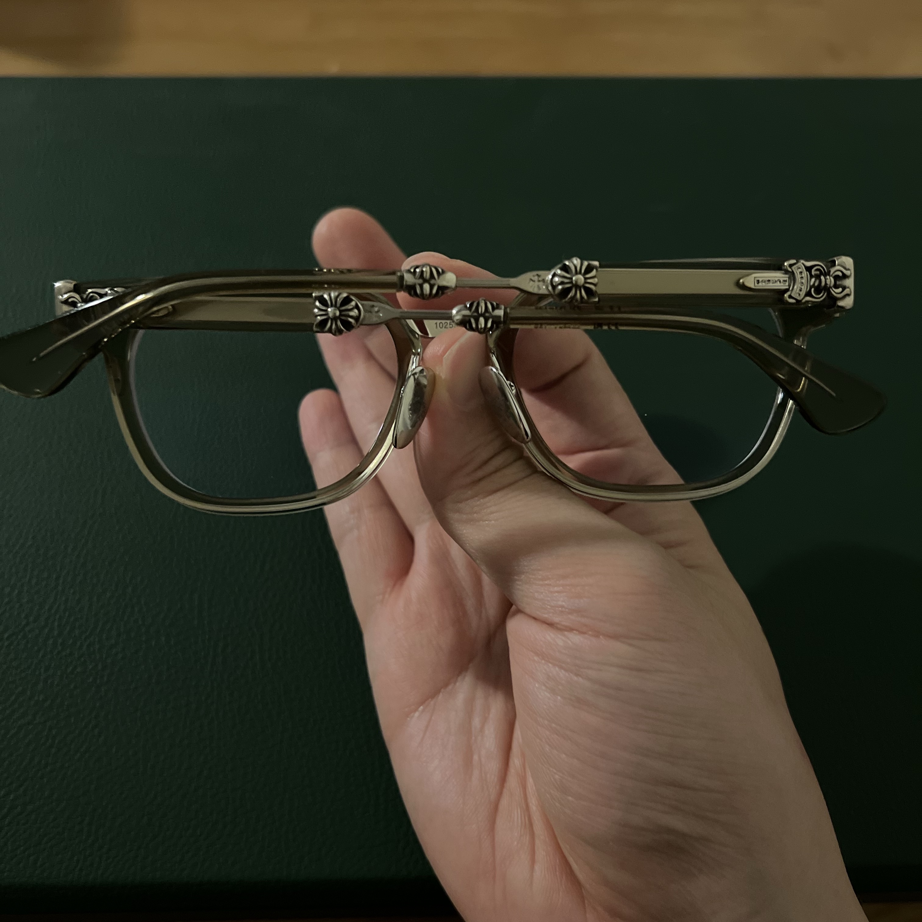 Chrome Hearts Duck Butter Army Shiny Silver 착용 스타일 - 2