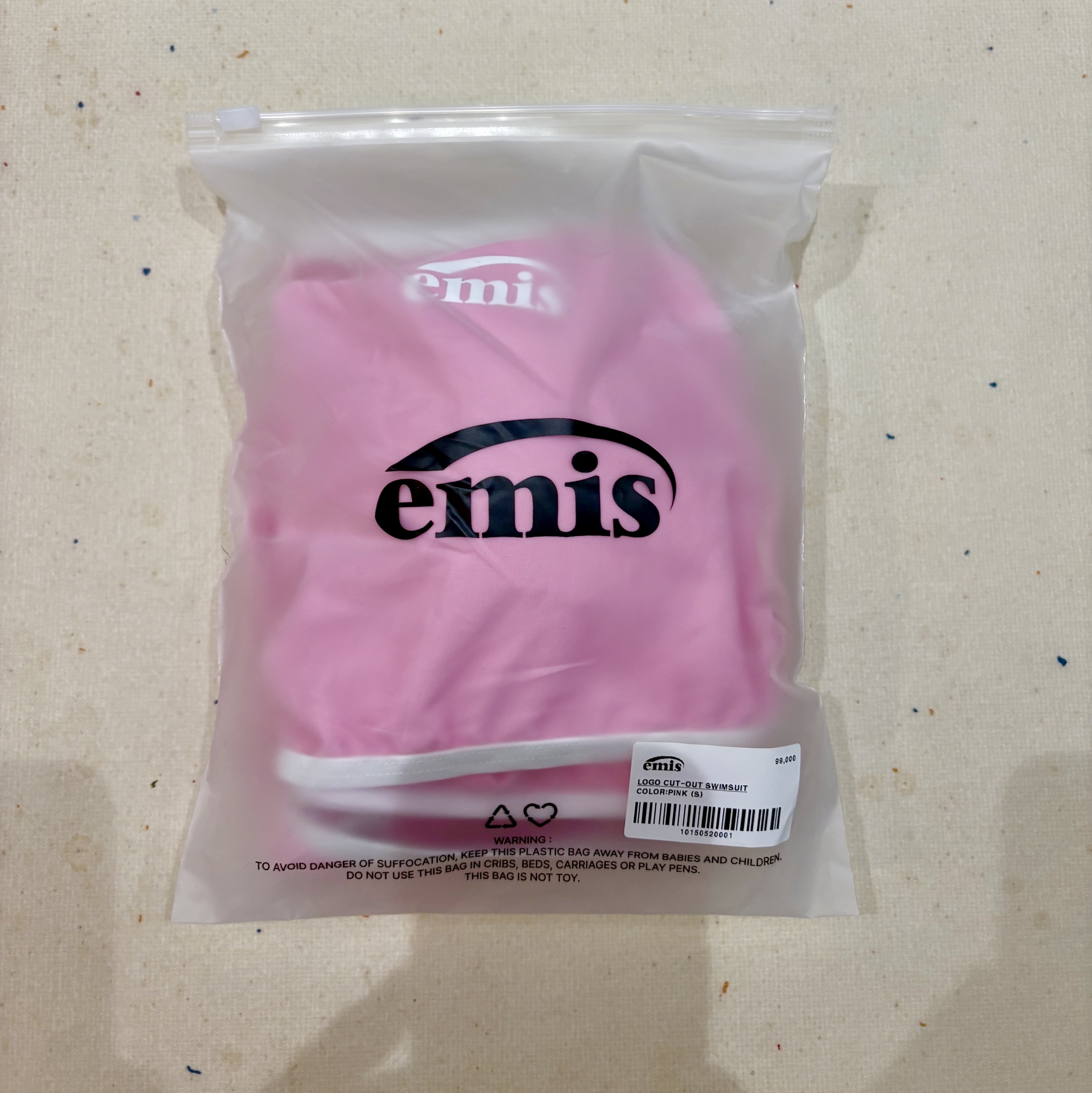 (W) Emis Logo Cut Out Swimsuit Pink 착용 스타일