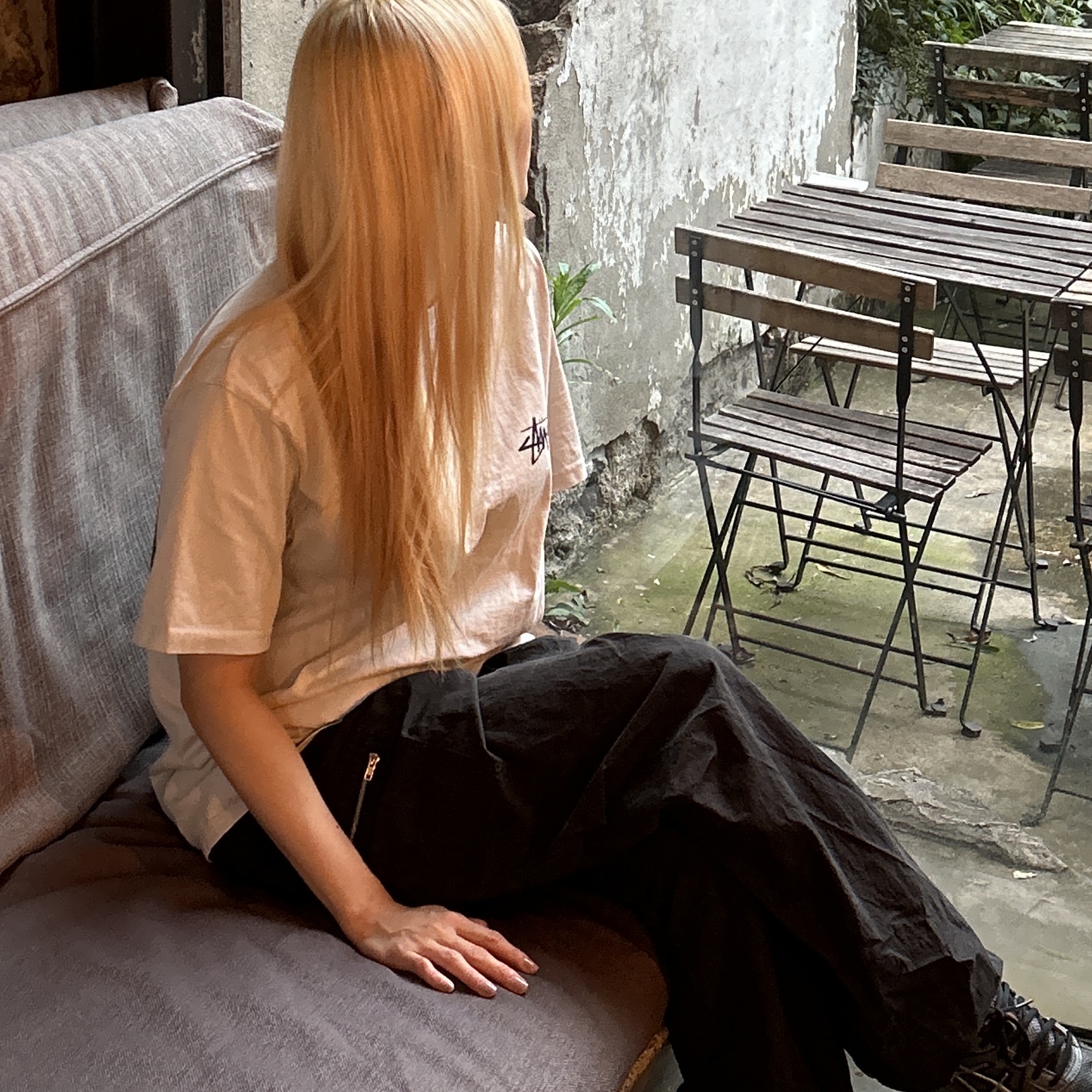Stussy Cherries T-Shirt Fog 착용 스타일 - 3