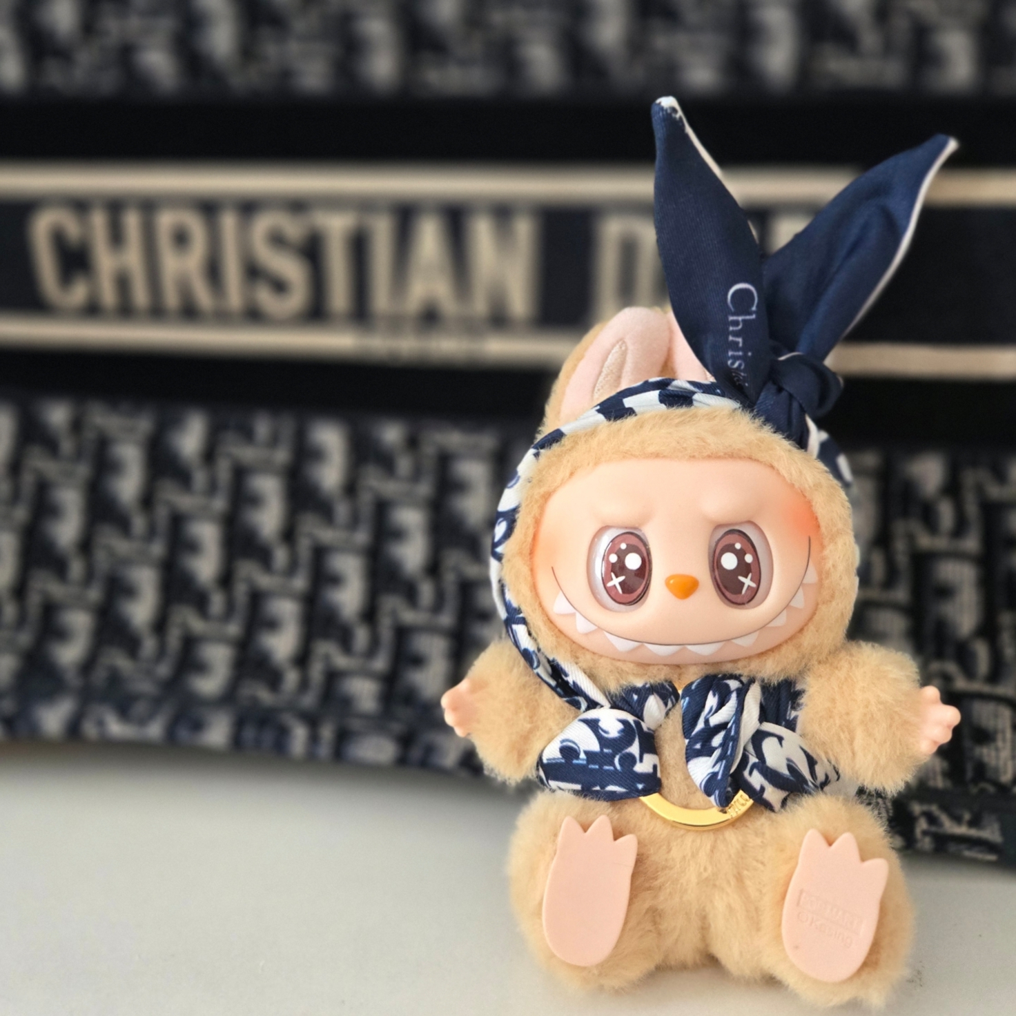 Pop Mart Labubu Let's Play Together Doll Series Baba Keyring (Opened Case) 착용 스타일
