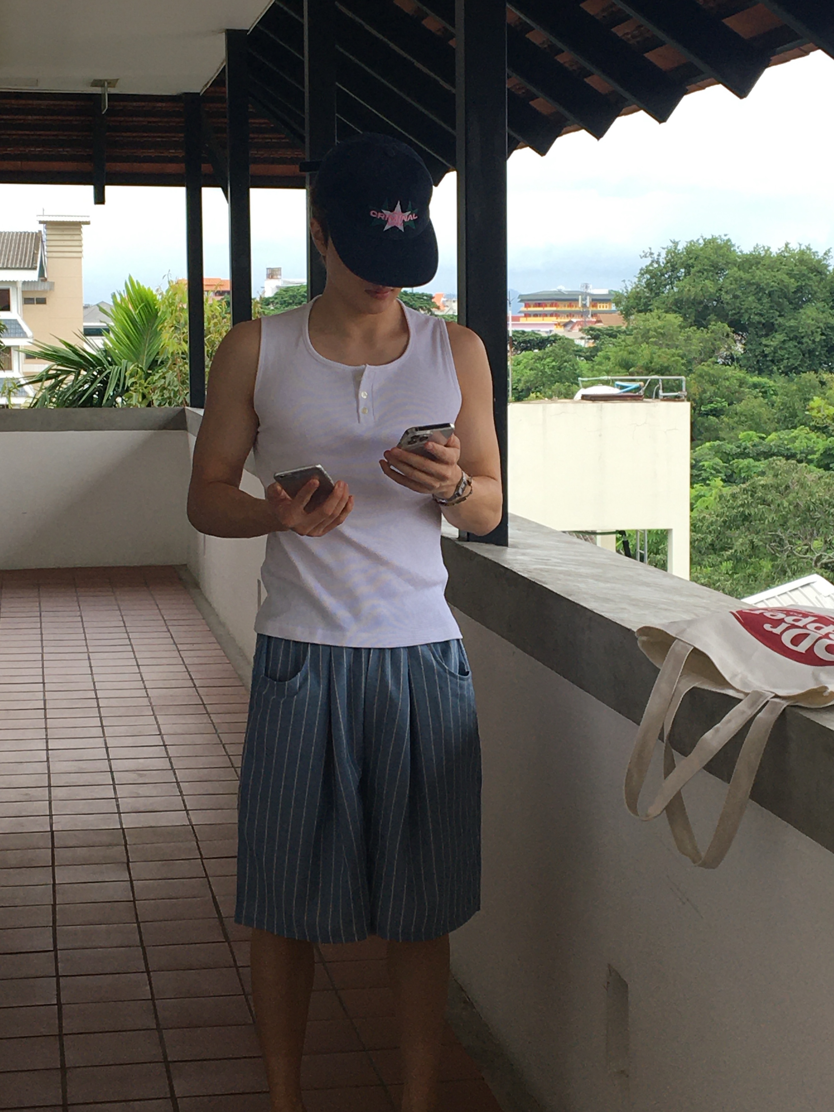 ANNOT T.ANNOT Long Bill Washing Cap Navy 착용 스타일 - 2