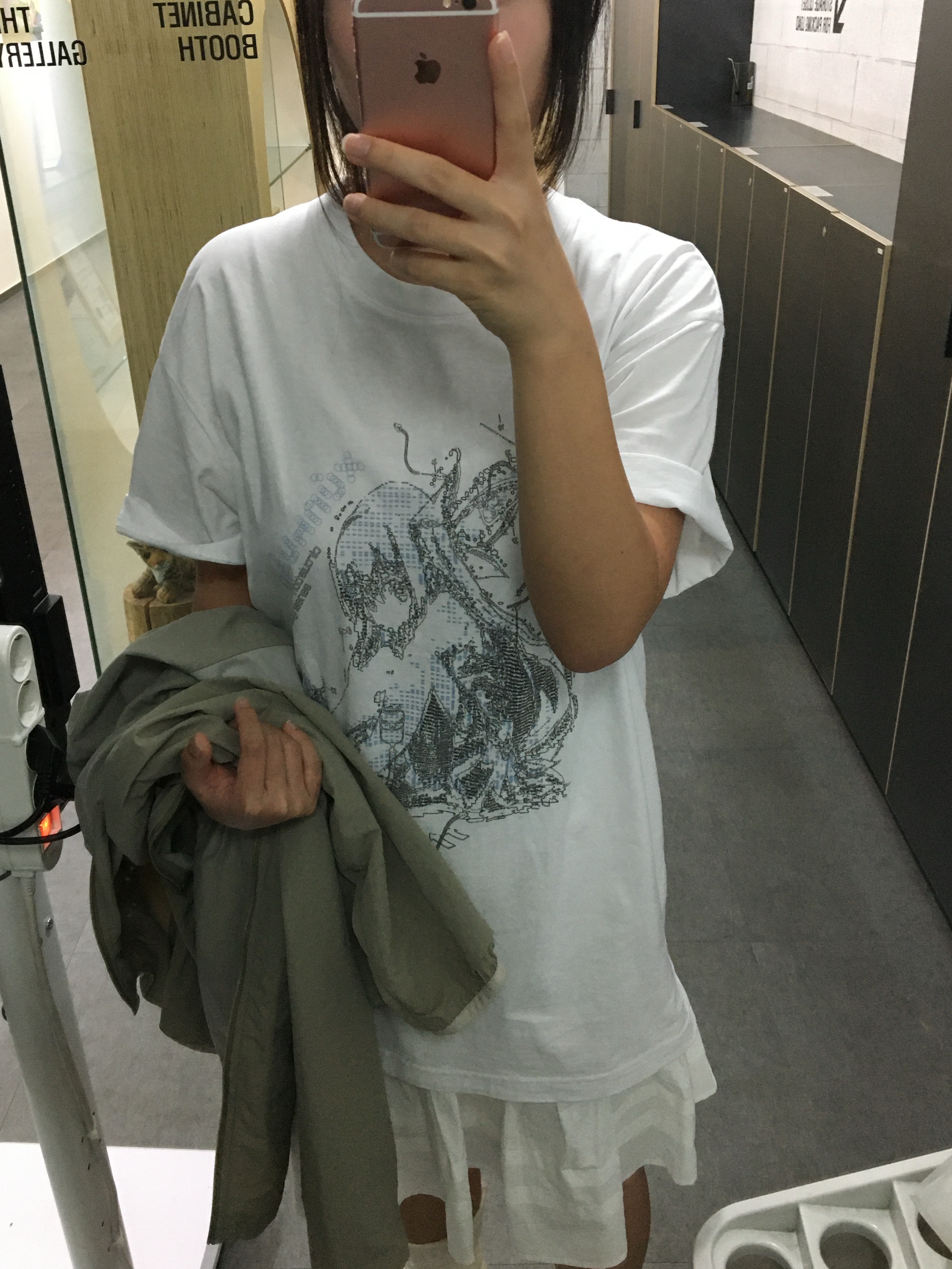Sansan Gear Xunhuan T-Shirt White, Fila Echappe MS Silver Moon 착용 스타일 - 1