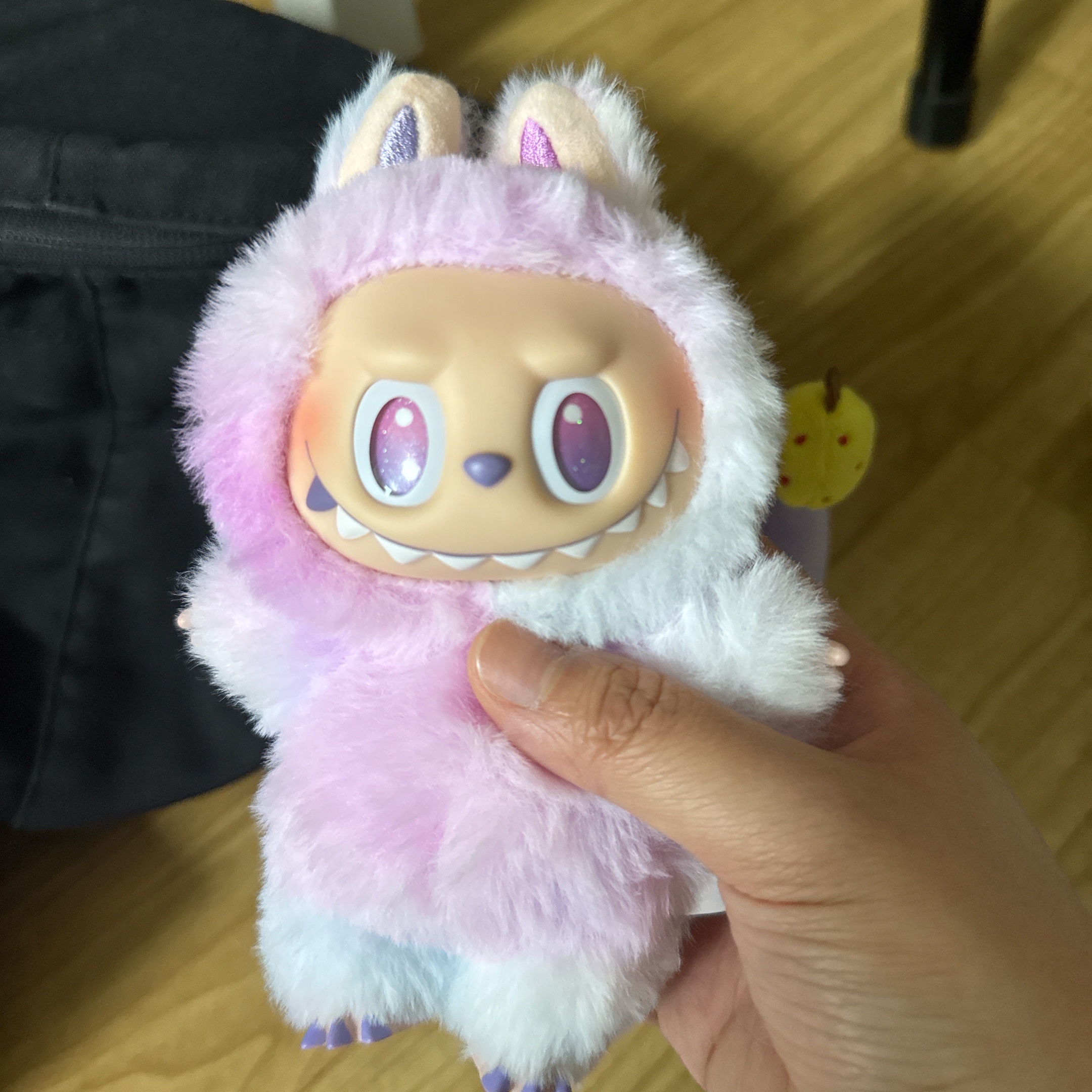 Pop Mart Labubu The Monsters Highlight Series Luck Keyring (Opened Case) 착용 스타일 - 2