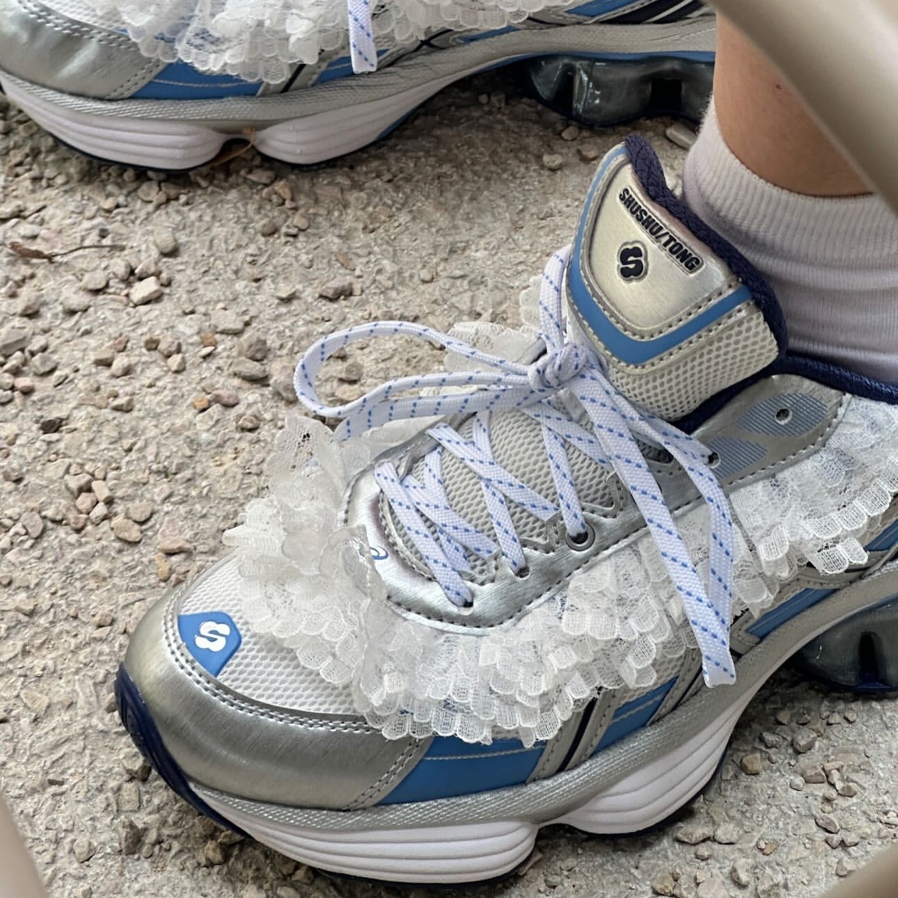 Asics x Shushu Tong Gel-Kinetic Fluent White Dive Blue 착용 스타일