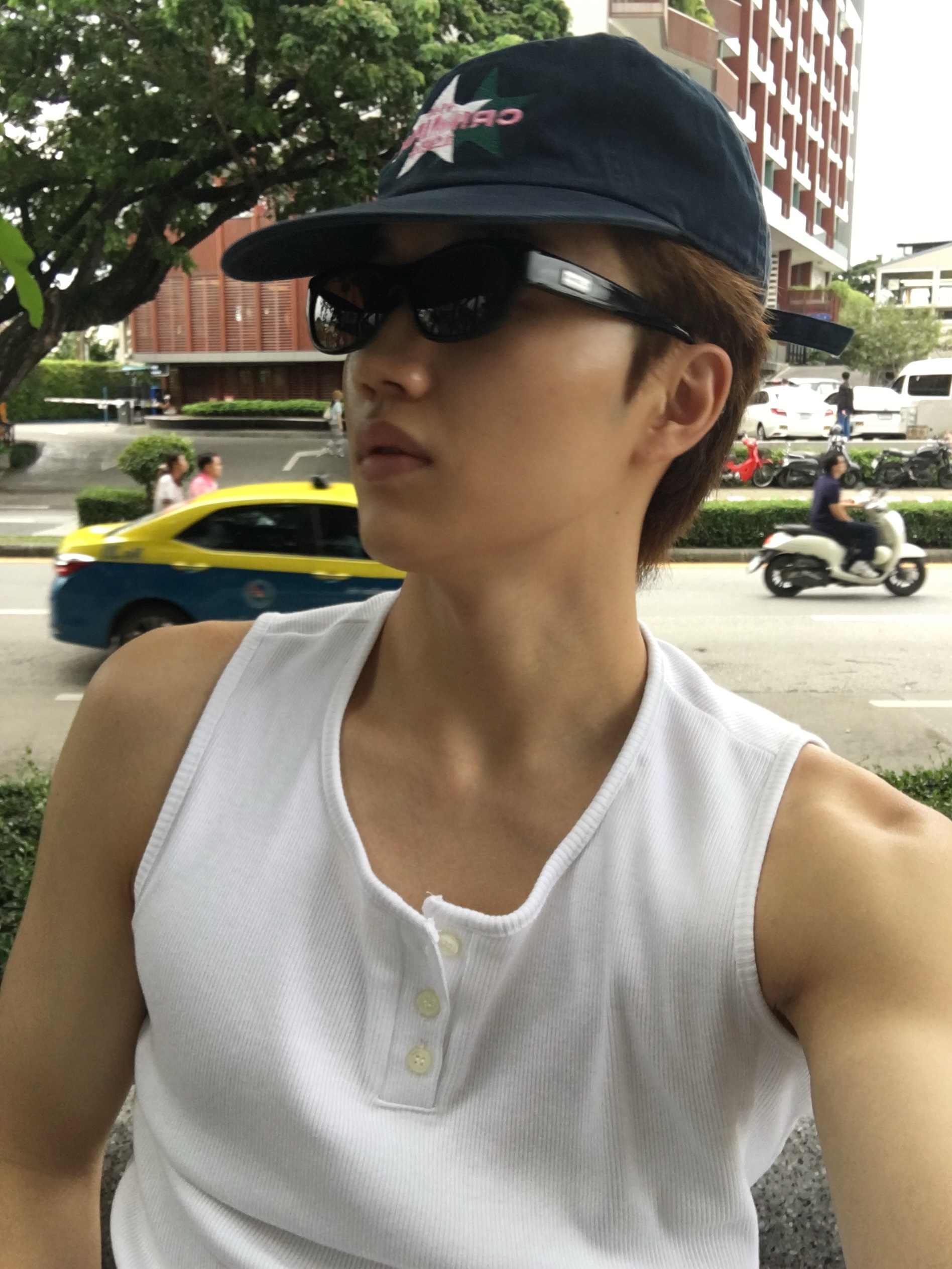 ANNOT T.ANNOT Long Bill Washing Cap Navy, Birkenstock Boston Suede Leather Taupe - Regular 착용 스타일 - 2