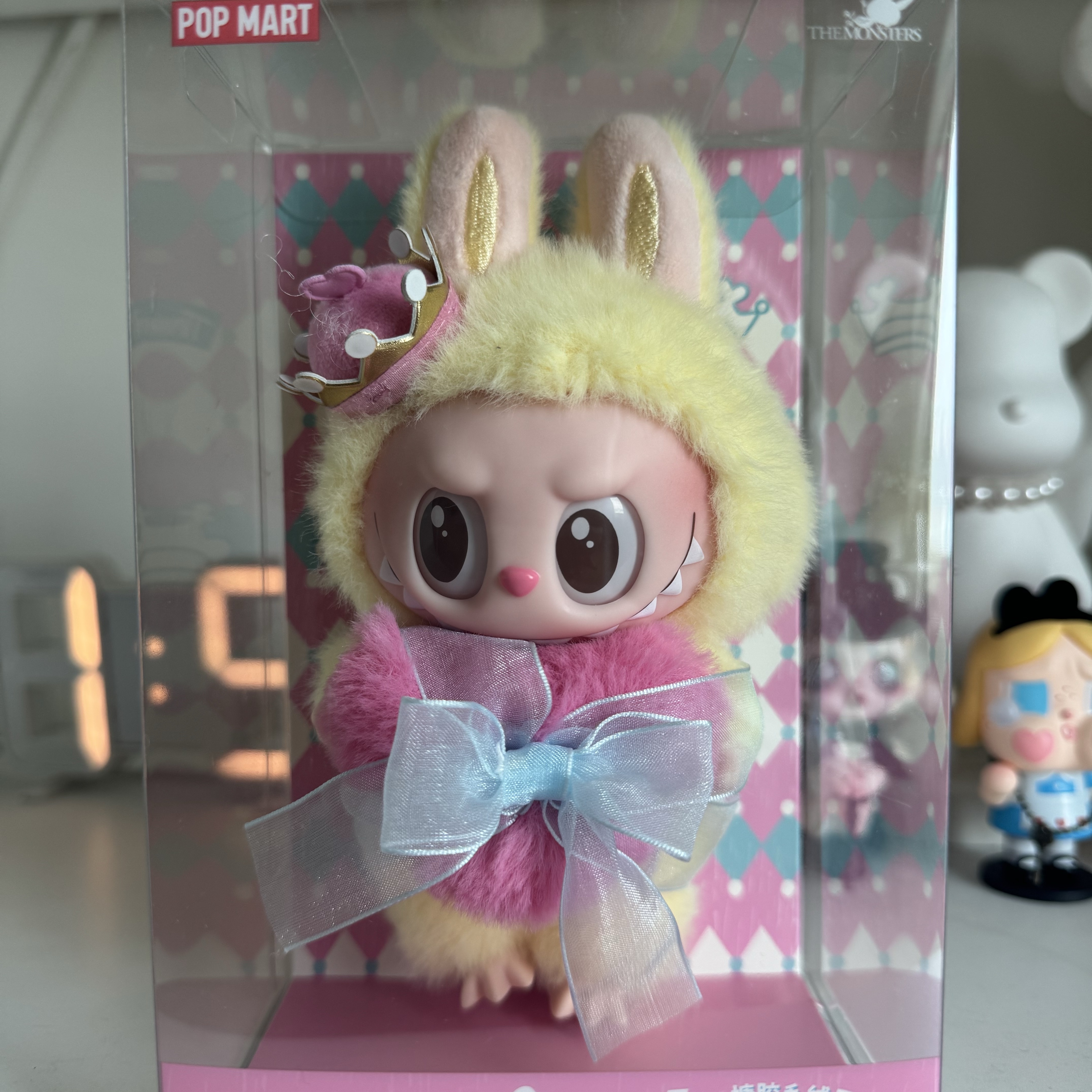 Pop Mart The Monsters Checkmate Series Plush Keyring 착용 스타일 - 2